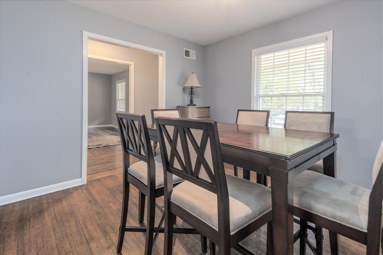 1776 E BRYN MAWR CIR