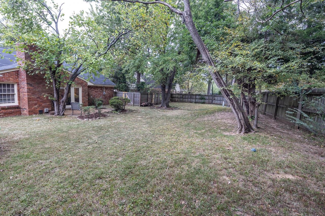 1776 E BRYN MAWR CIR