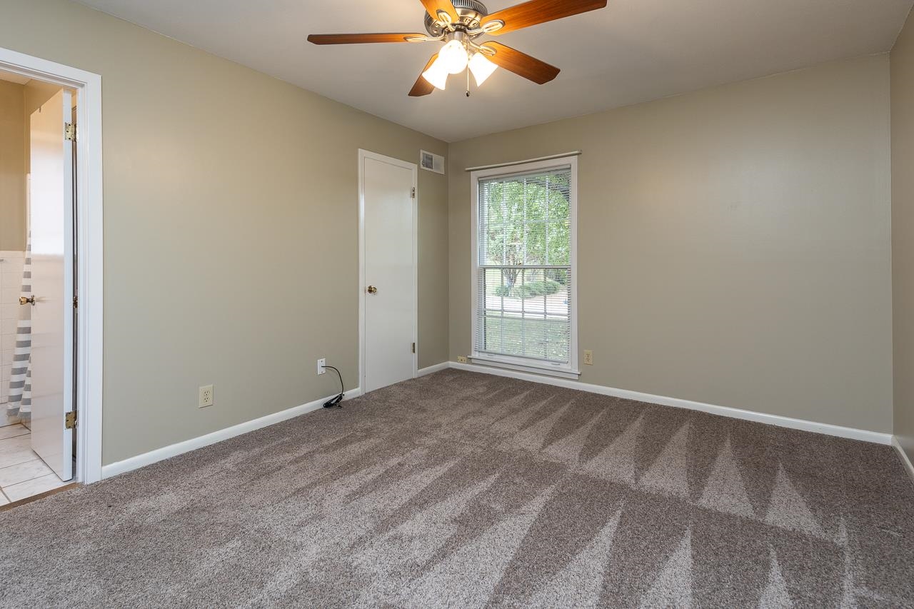 1776 E BRYN MAWR CIR