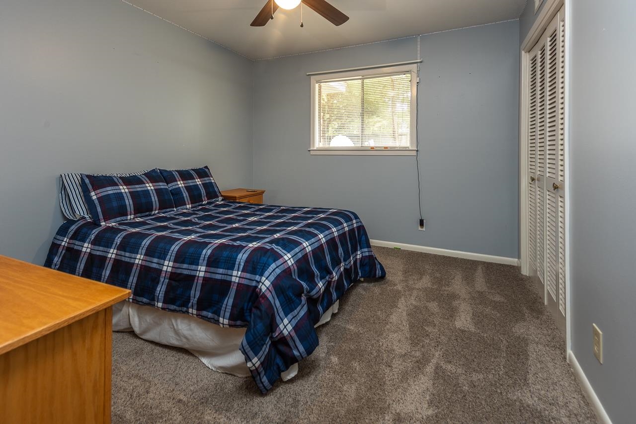 1776 E BRYN MAWR CIR