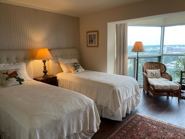 655 RIVERSIDE DR Unit: 1004A