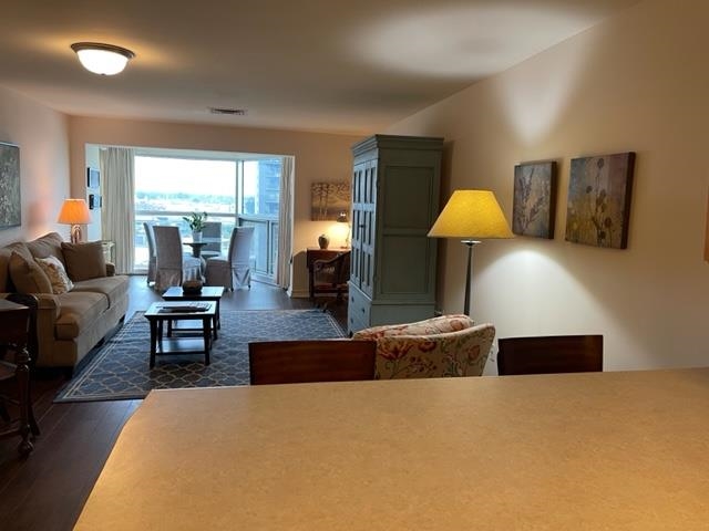 655 RIVERSIDE DR Unit: 1004A