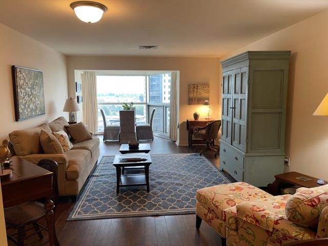 655 RIVERSIDE DR Unit: 1004A