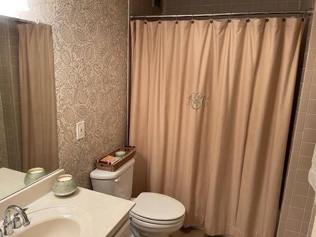 655 RIVERSIDE DR Unit: 1004A