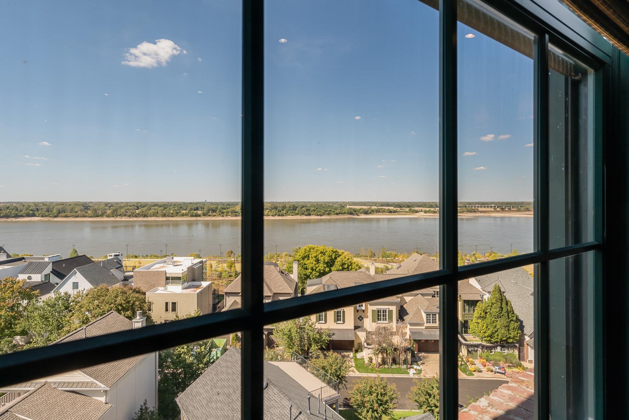 505 TENNESSEE ST Unit: PH6