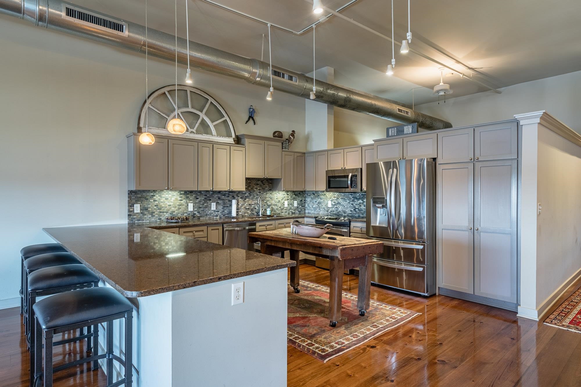 505 TENNESSEE ST Unit: PH6