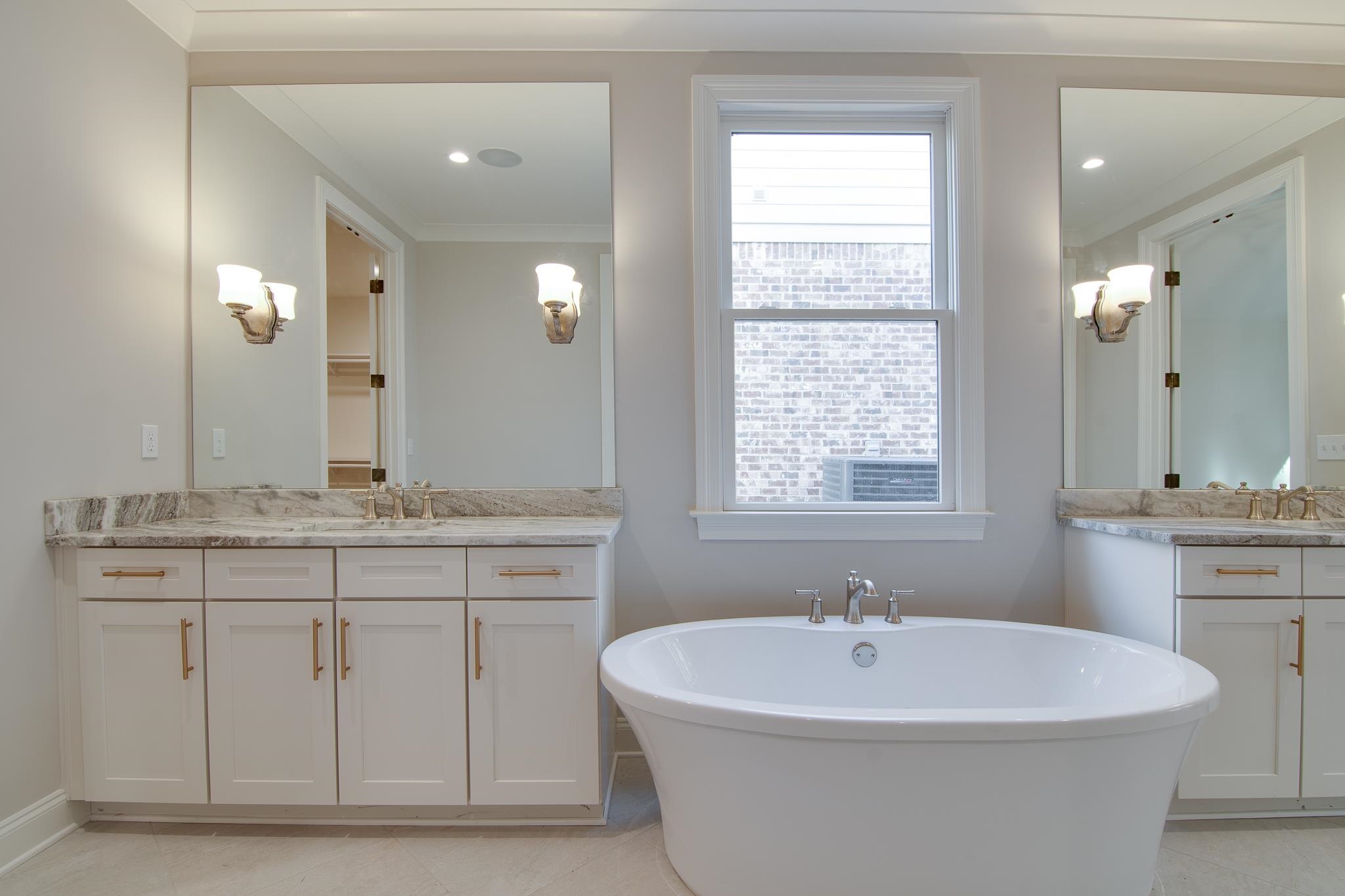 5361 SHADY BREEZE CV