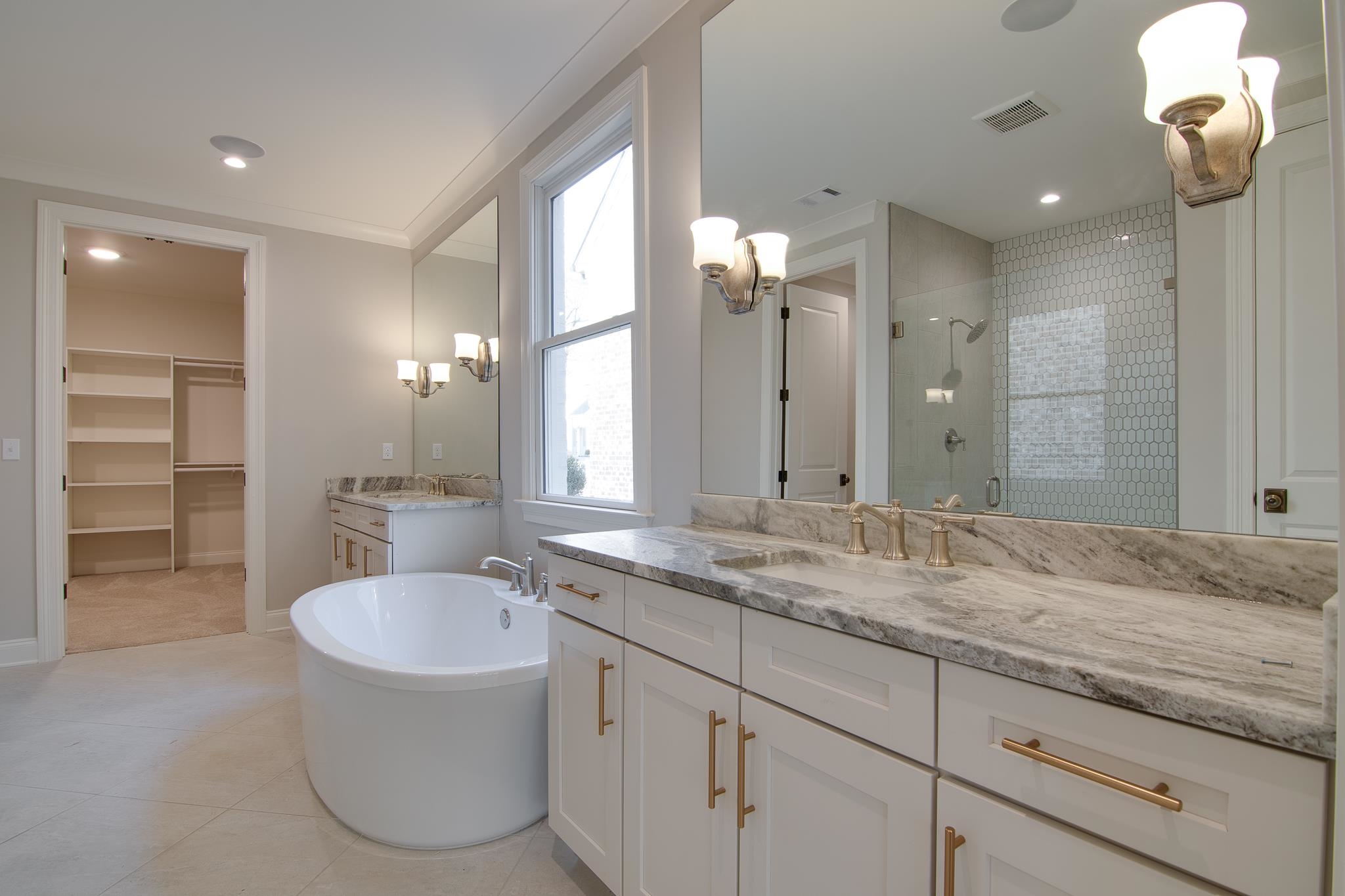 5361 SHADY BREEZE CV