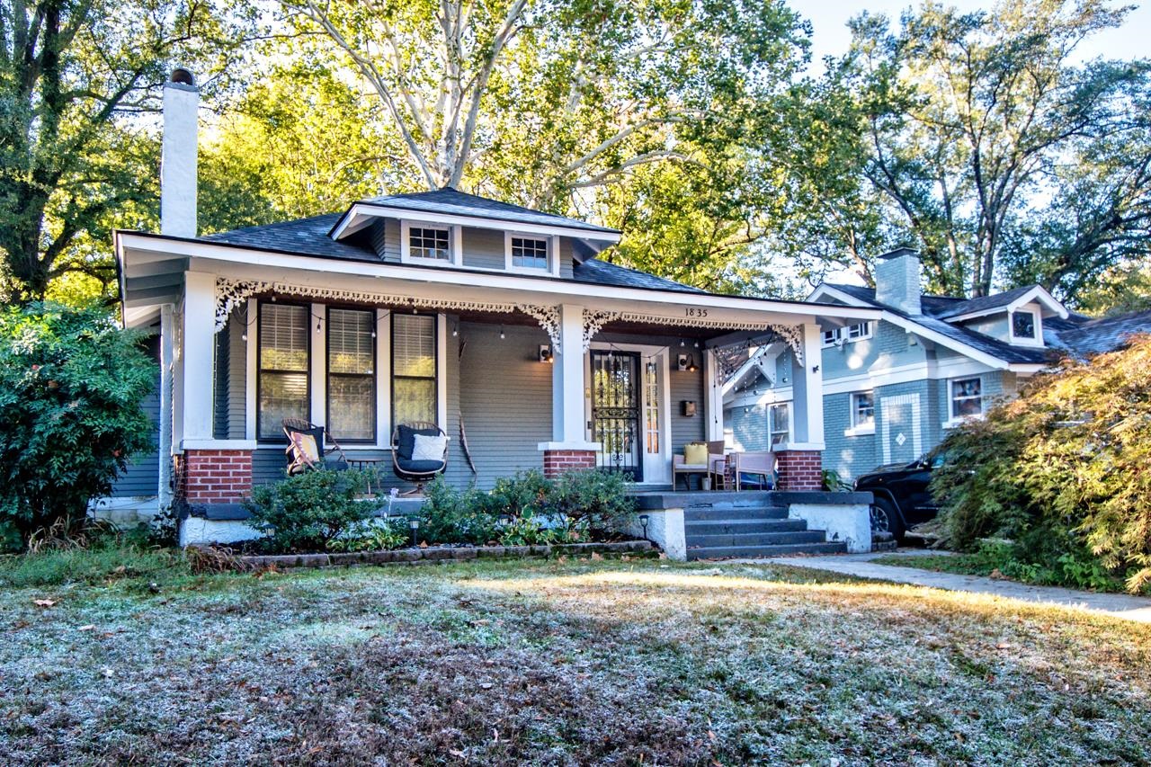 1835 YOUNG AVE