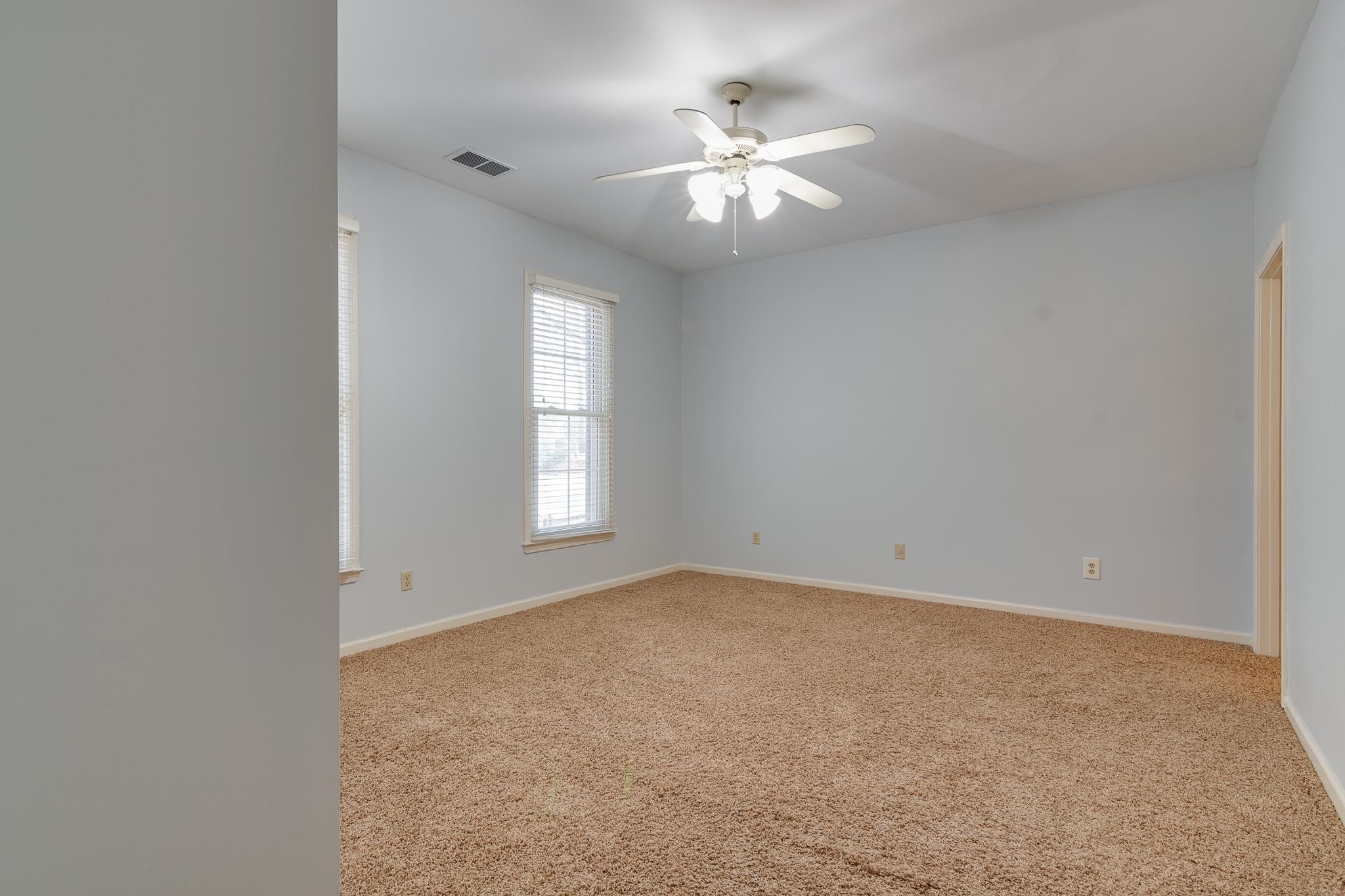 1725 CHAPEL CREEK PKY