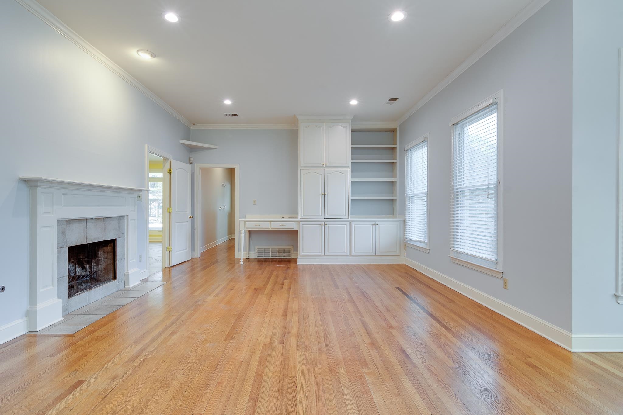 1725 CHAPEL CREEK PKY