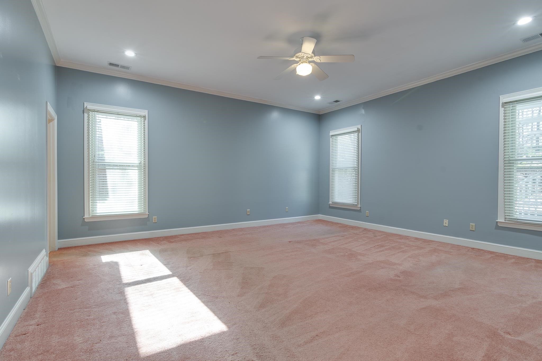 1725 CHAPEL CREEK PKY