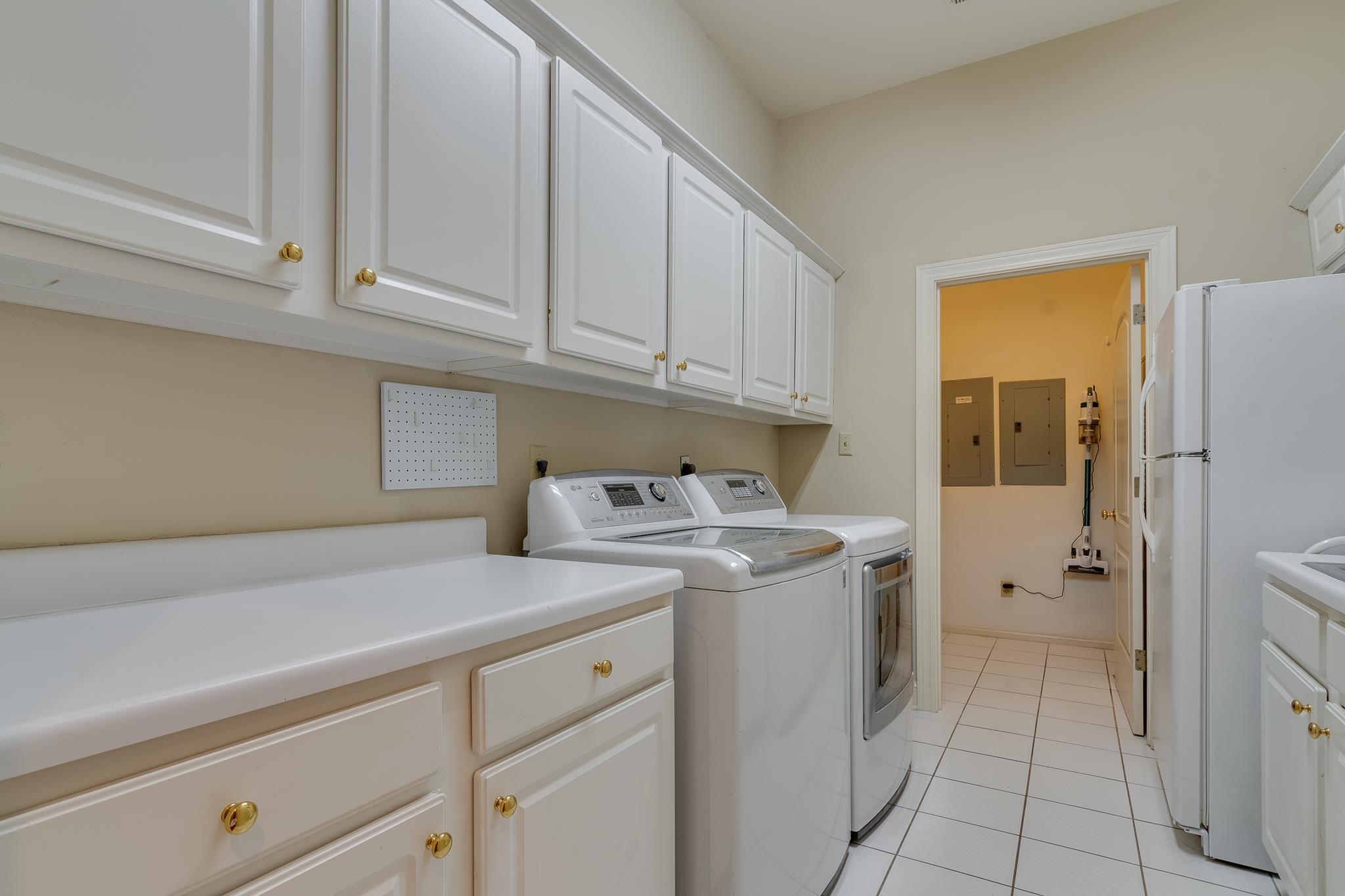 1725 CHAPEL CREEK PKY