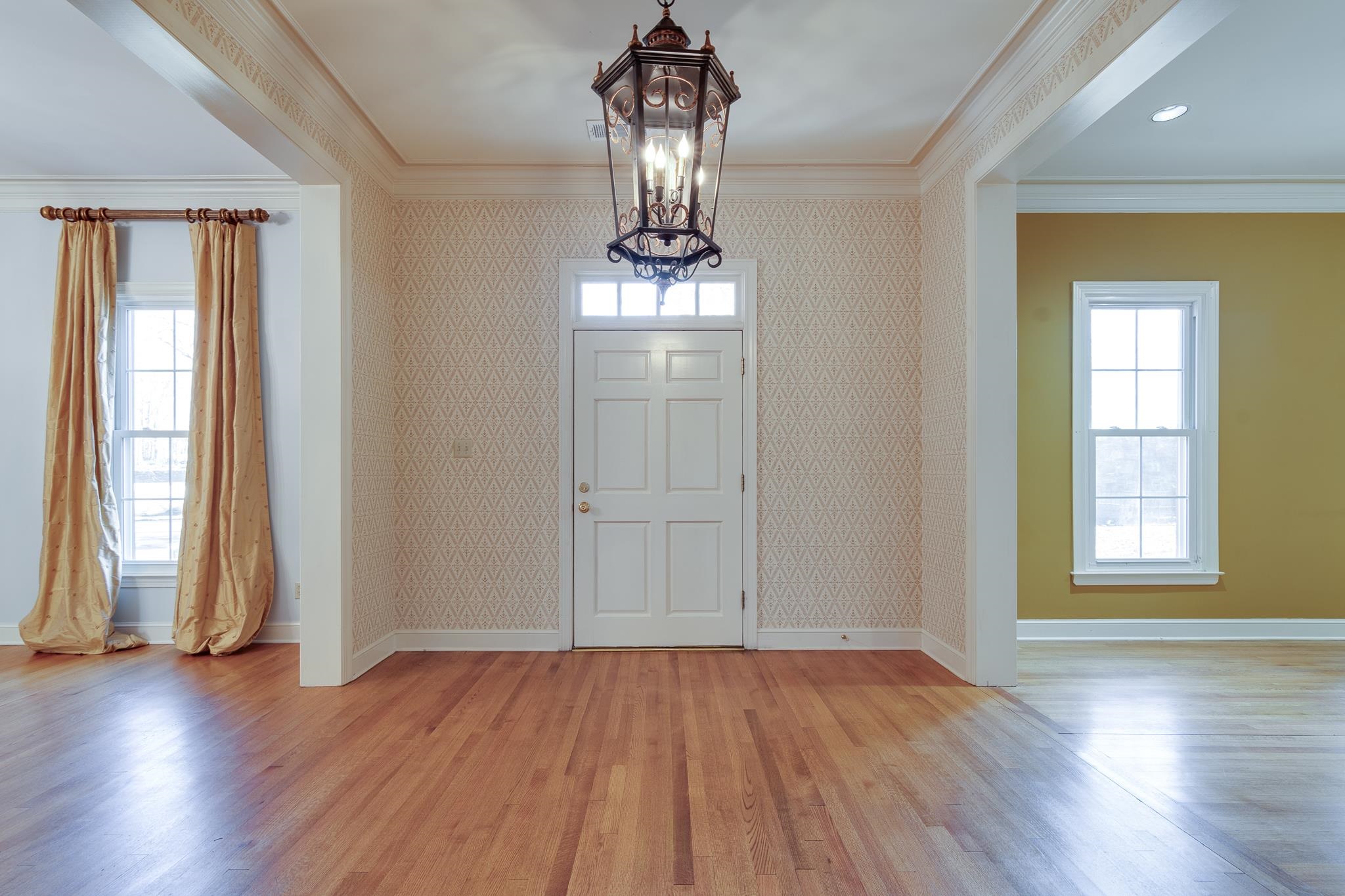 1725 CHAPEL CREEK PKY