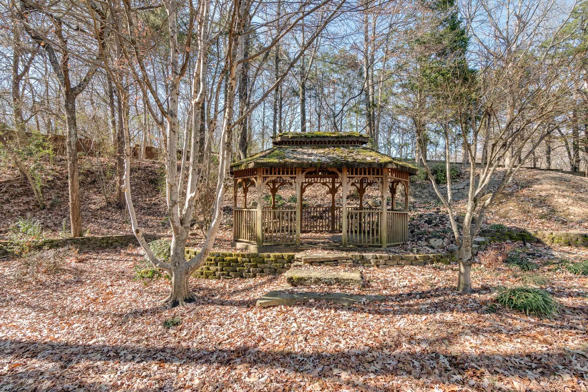 1725 CHAPEL CREEK PKY