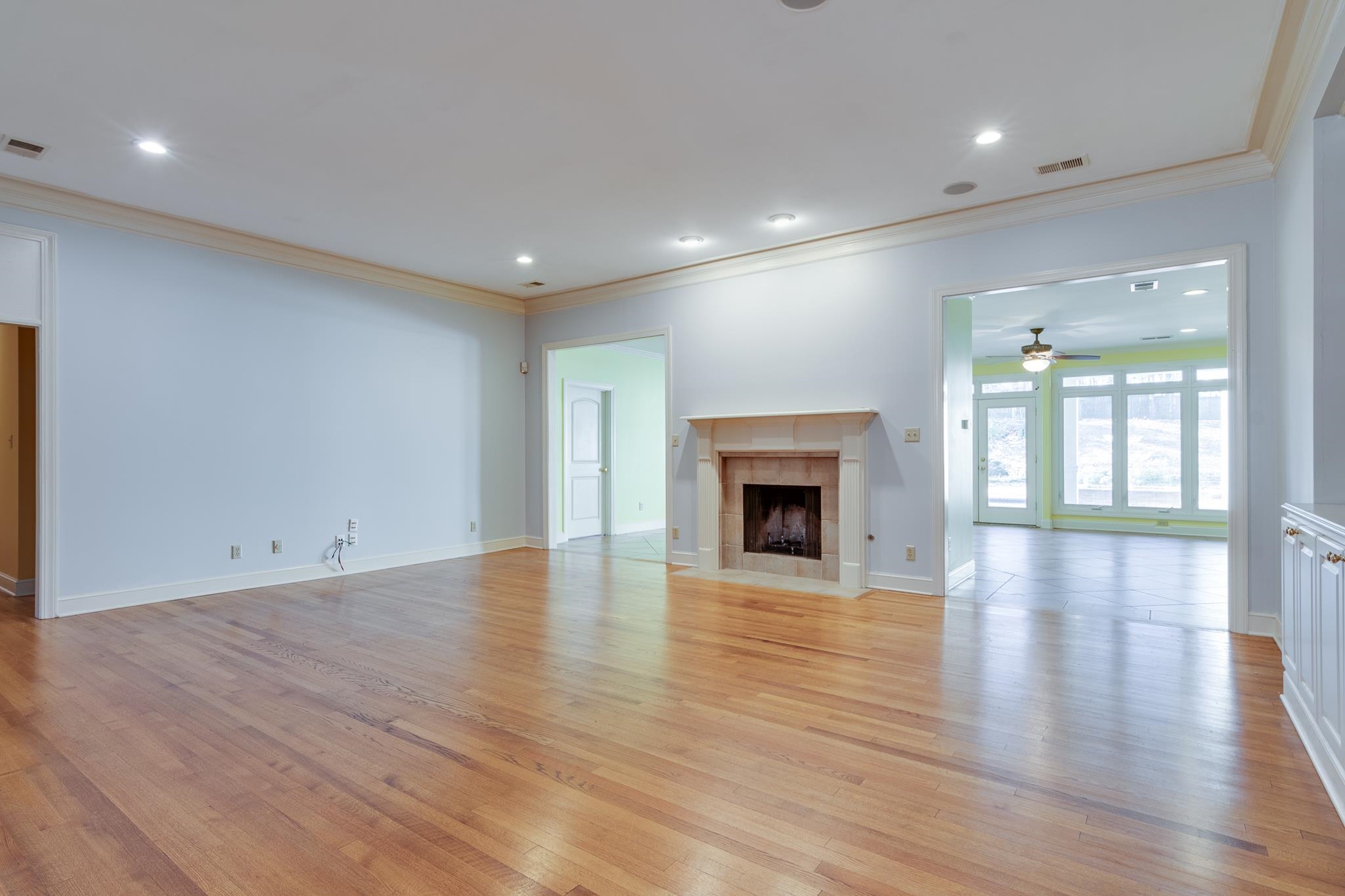 1725 CHAPEL CREEK PKY