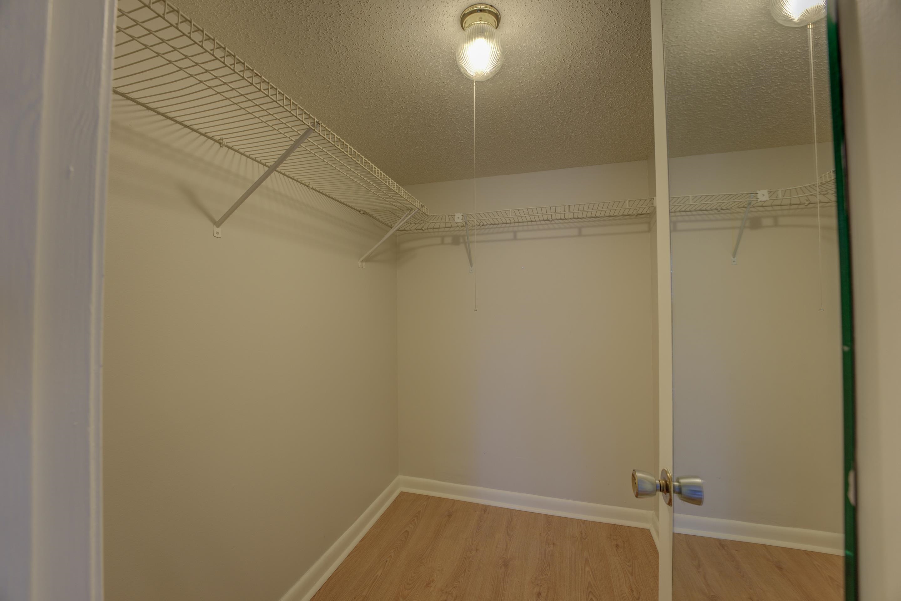 1860 W POPLAR WOODS CIR Unit: 4