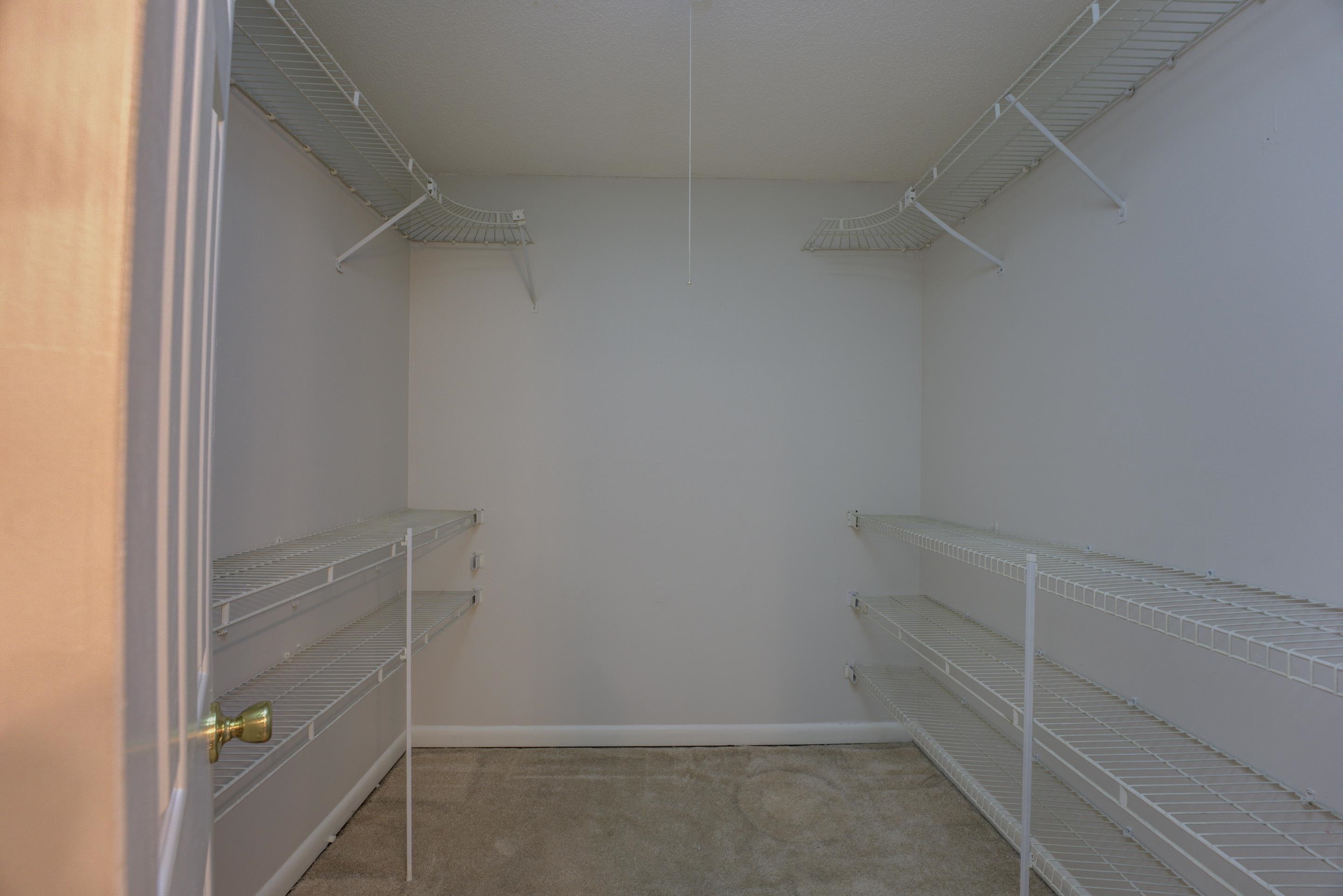 1860 W POPLAR WOODS CIR Unit: 4