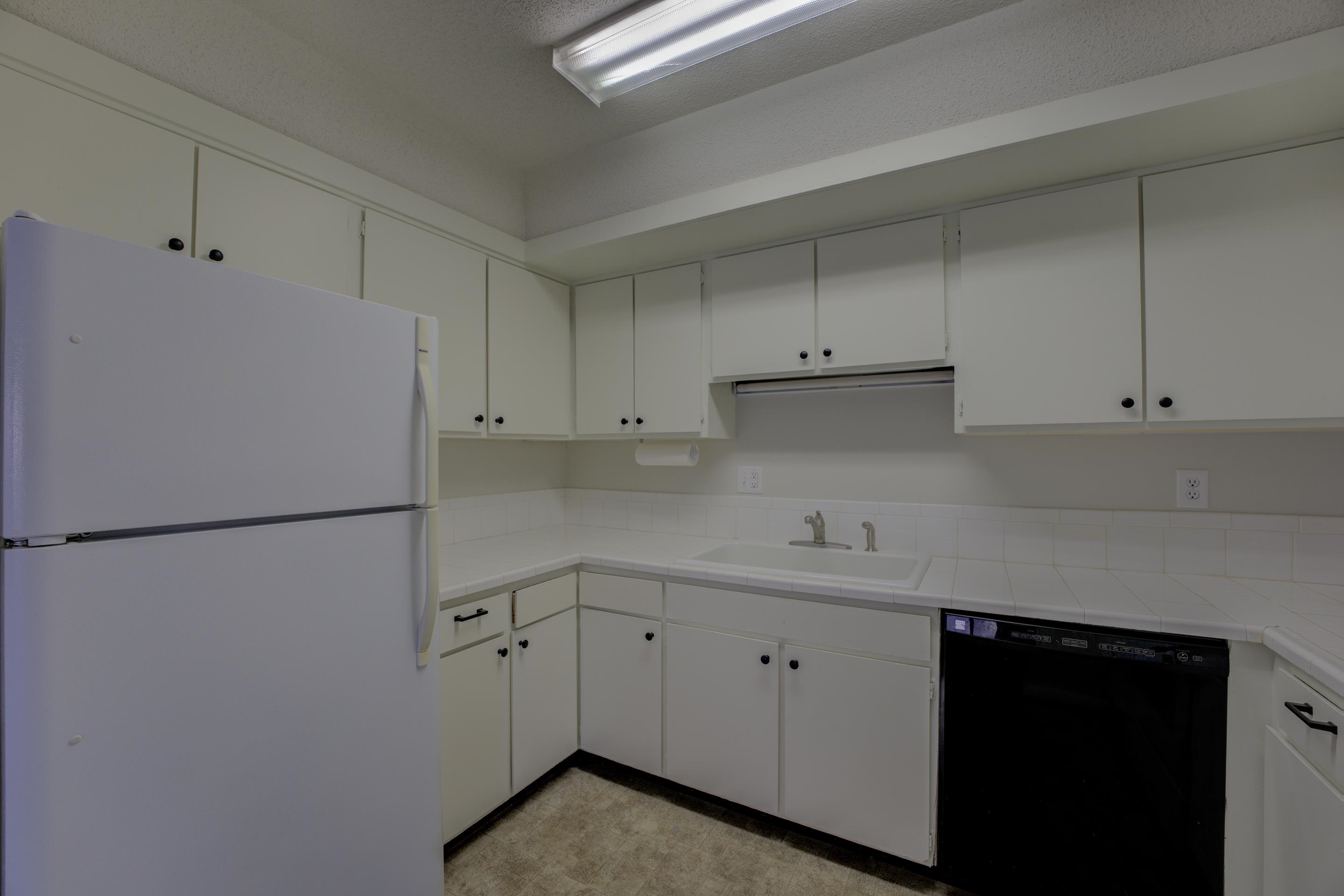 1860 W POPLAR WOODS CIR Unit: 4