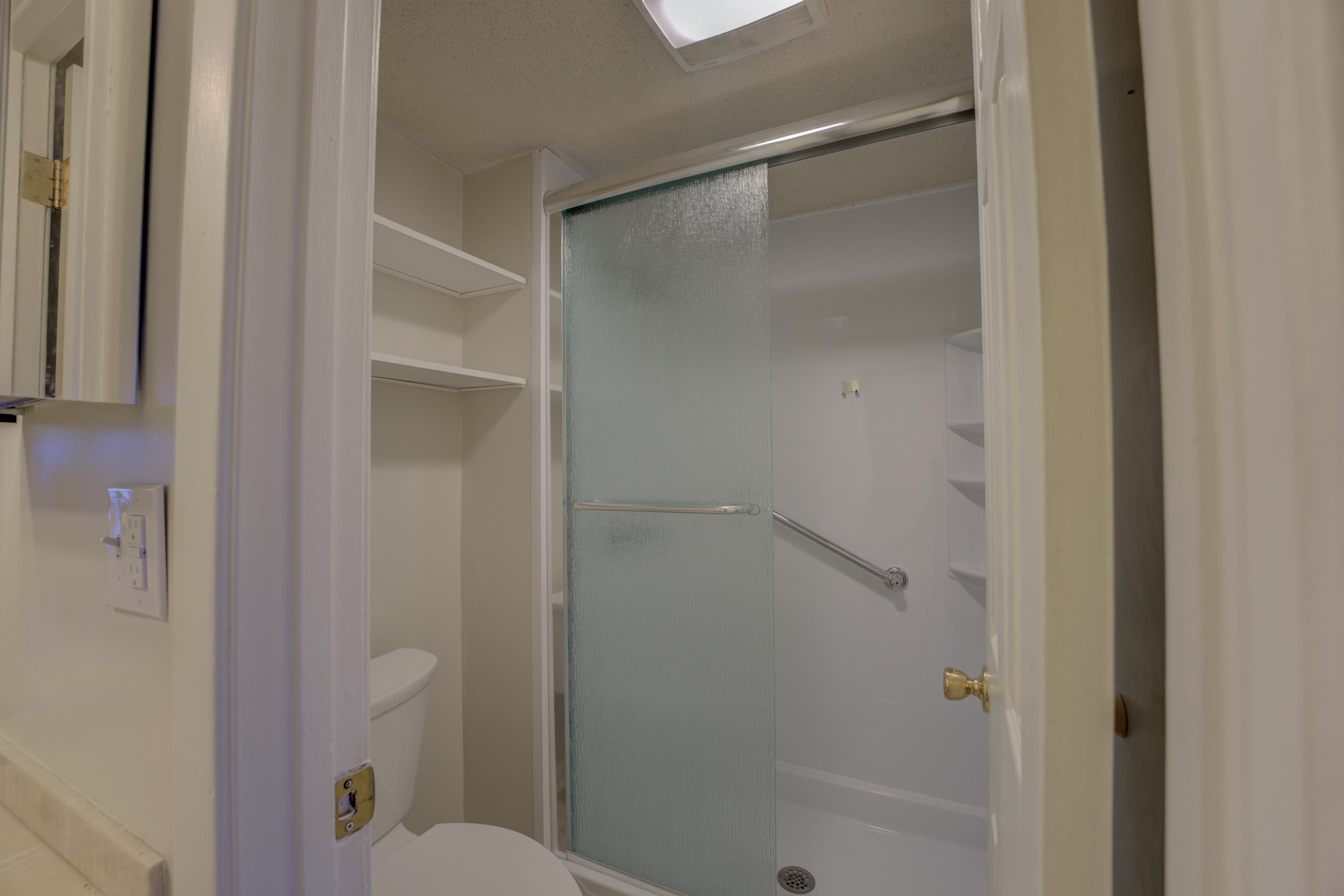 1860 W POPLAR WOODS CIR Unit: 4