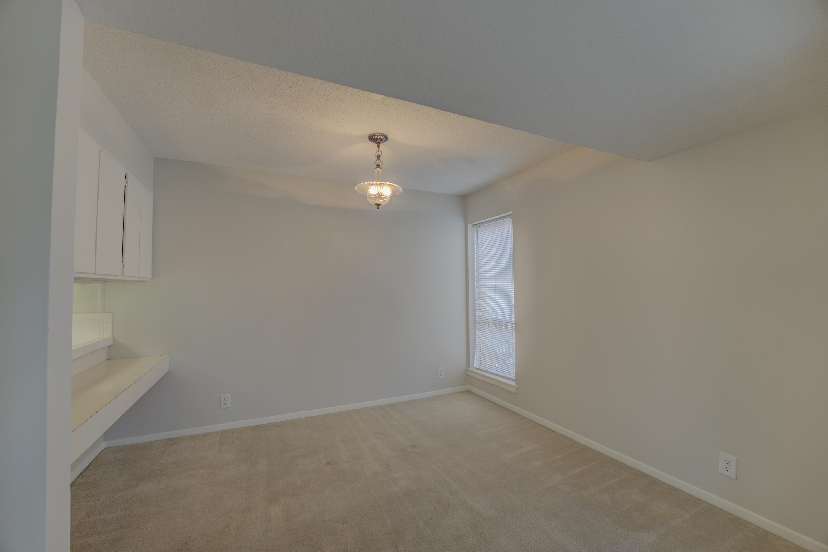 1860 W POPLAR WOODS CIR Unit: 4