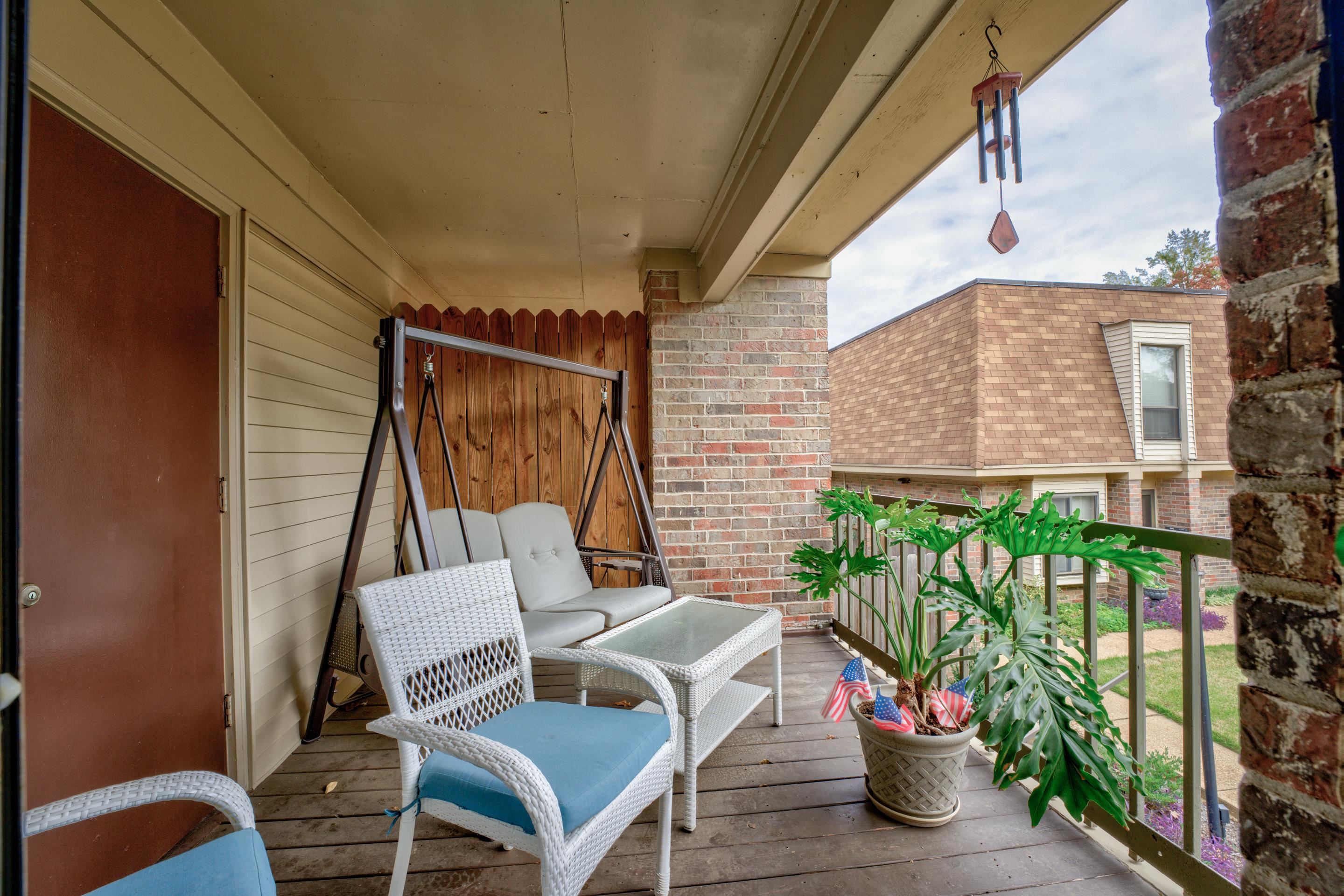 1860 W POPLAR WOODS CIR Unit: 4