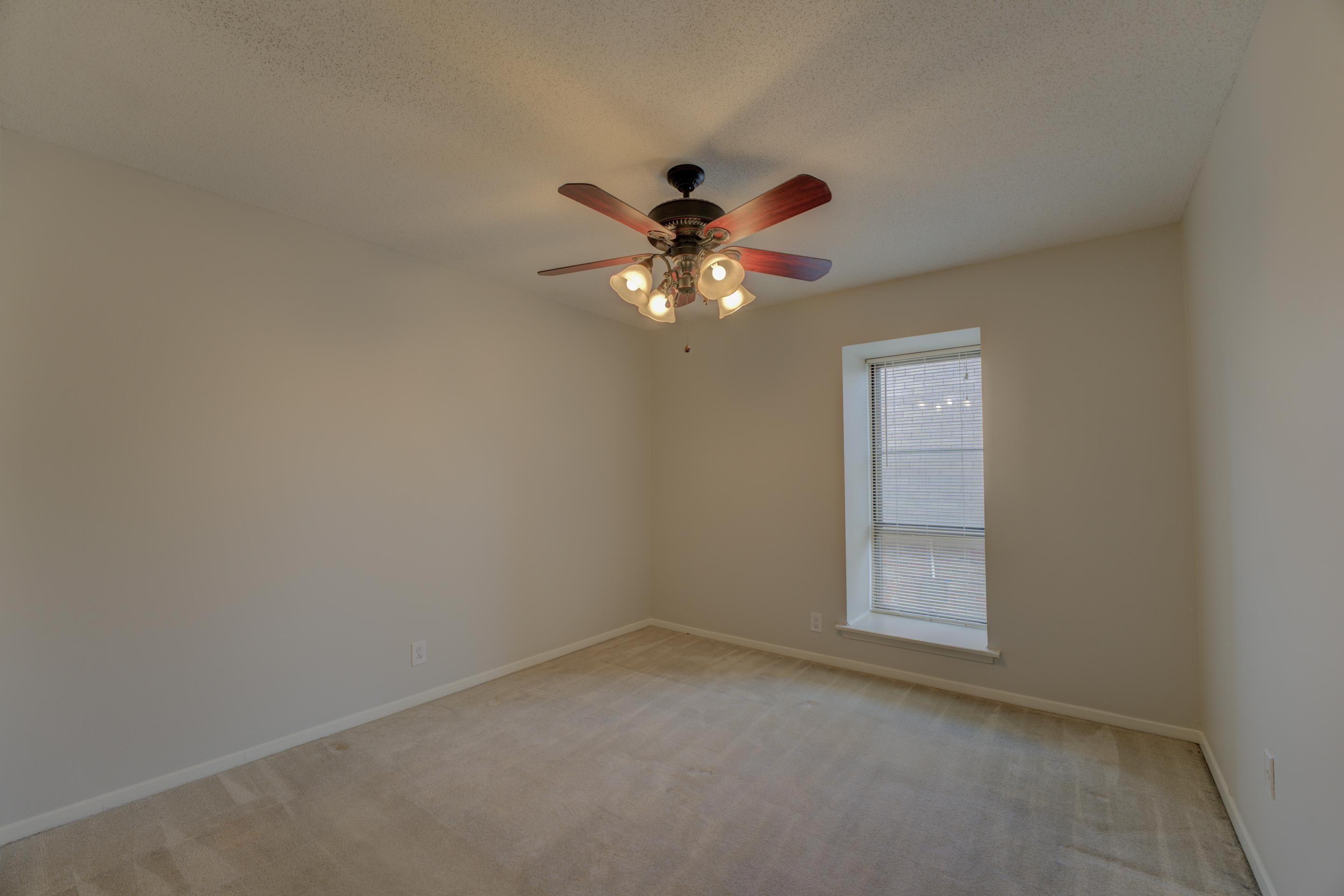 1860 W POPLAR WOODS CIR Unit: 4