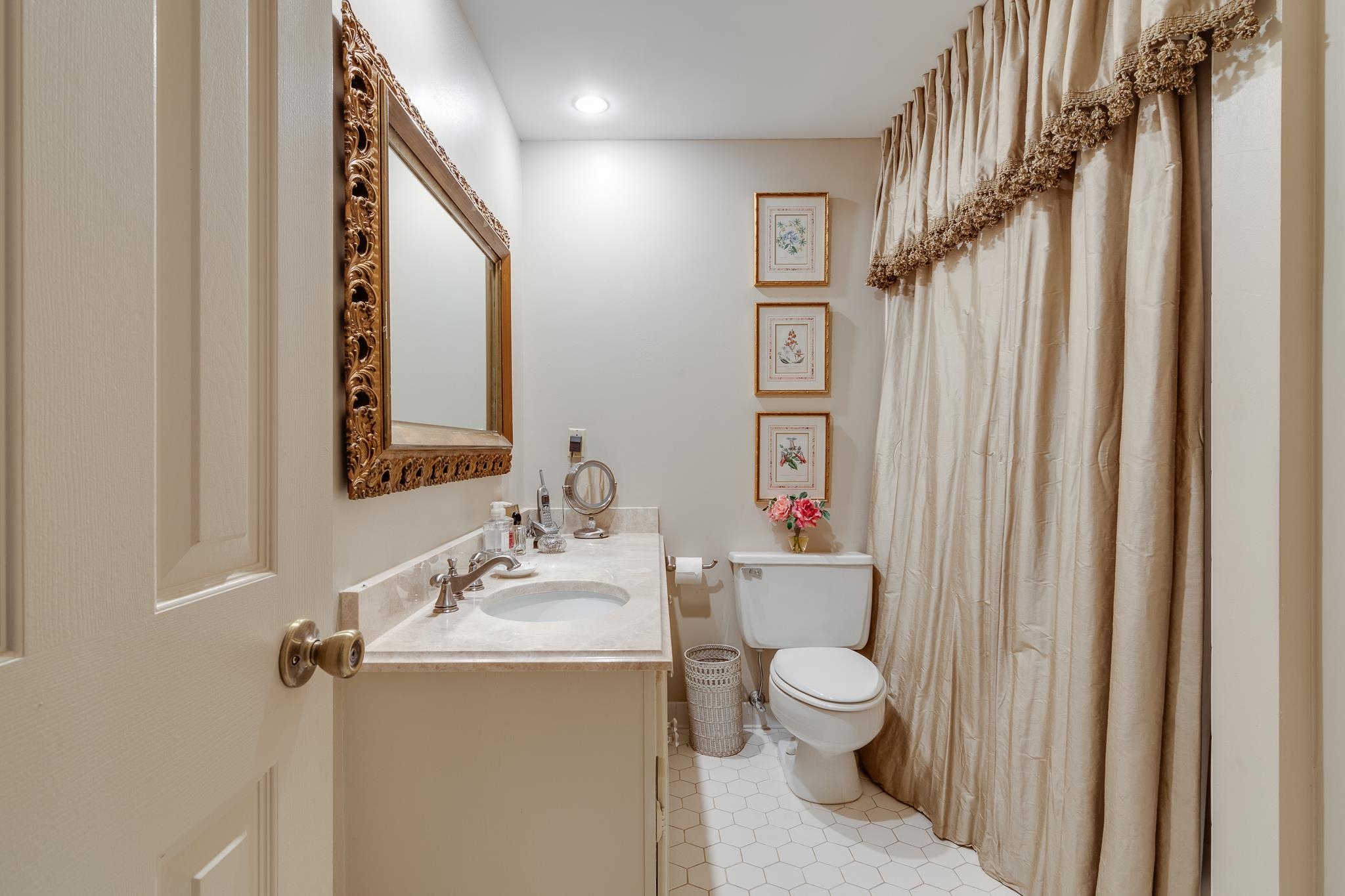 585 S GREER ST Unit: 403