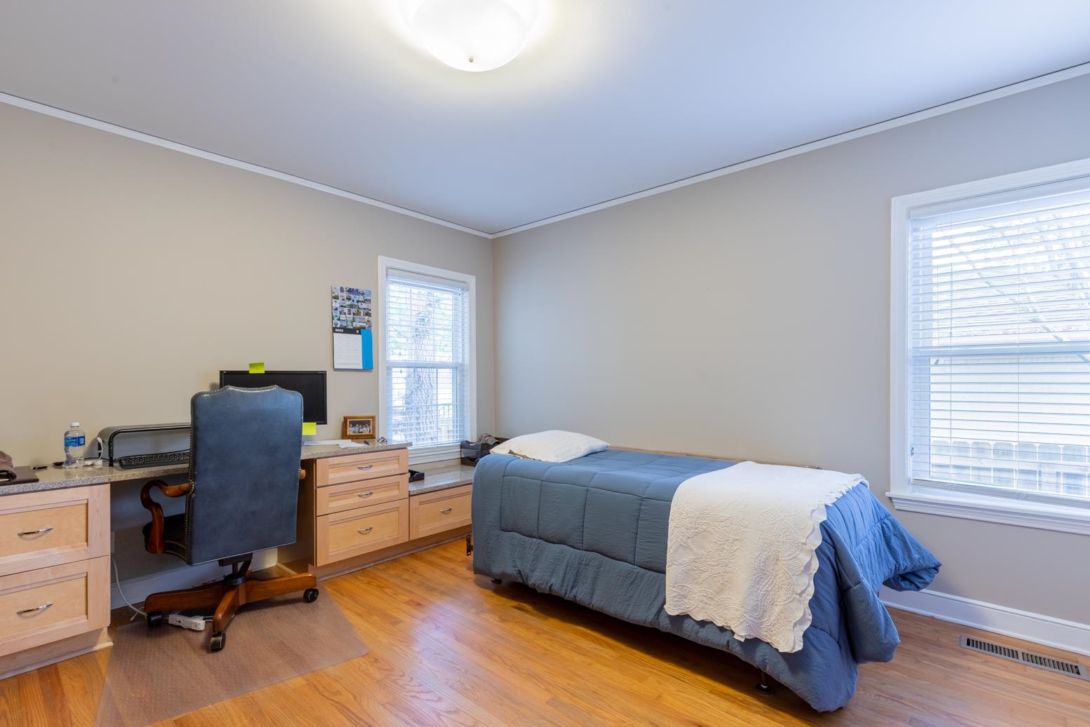 3696 HIGHLAND PARK PL