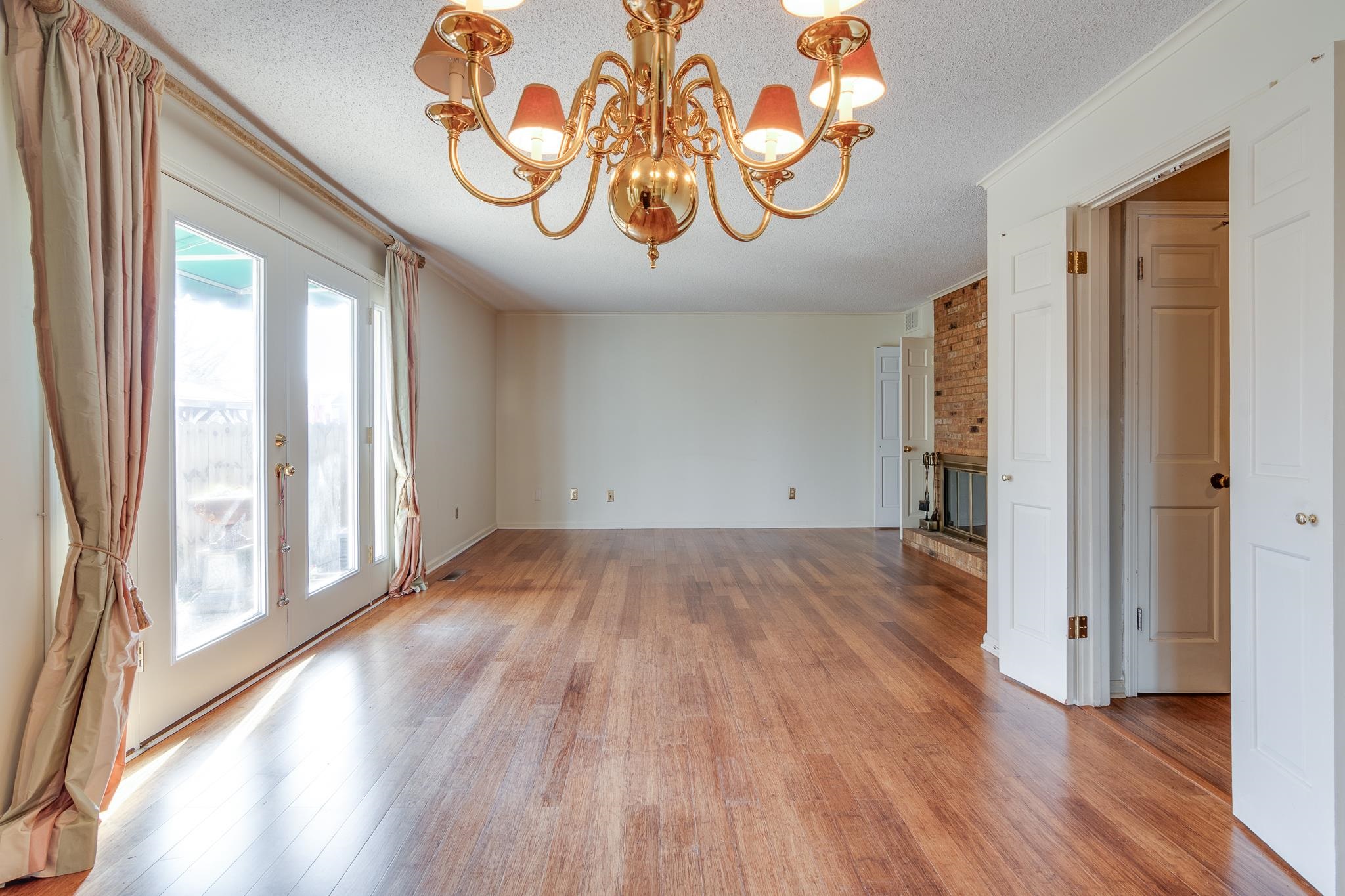 2040 RESTINGTON LN Unit: 2040