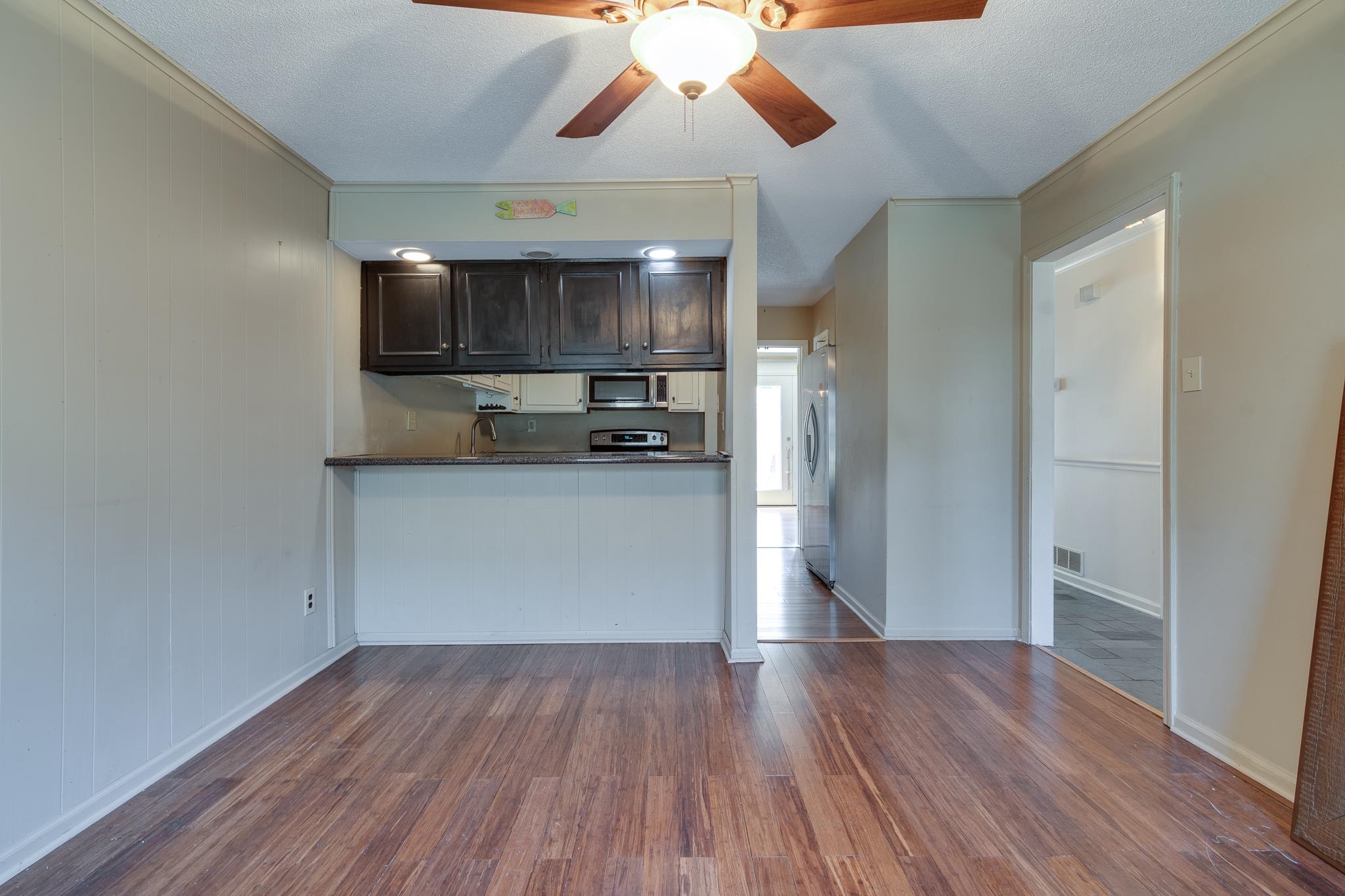 2040 RESTINGTON LN Unit: 2040