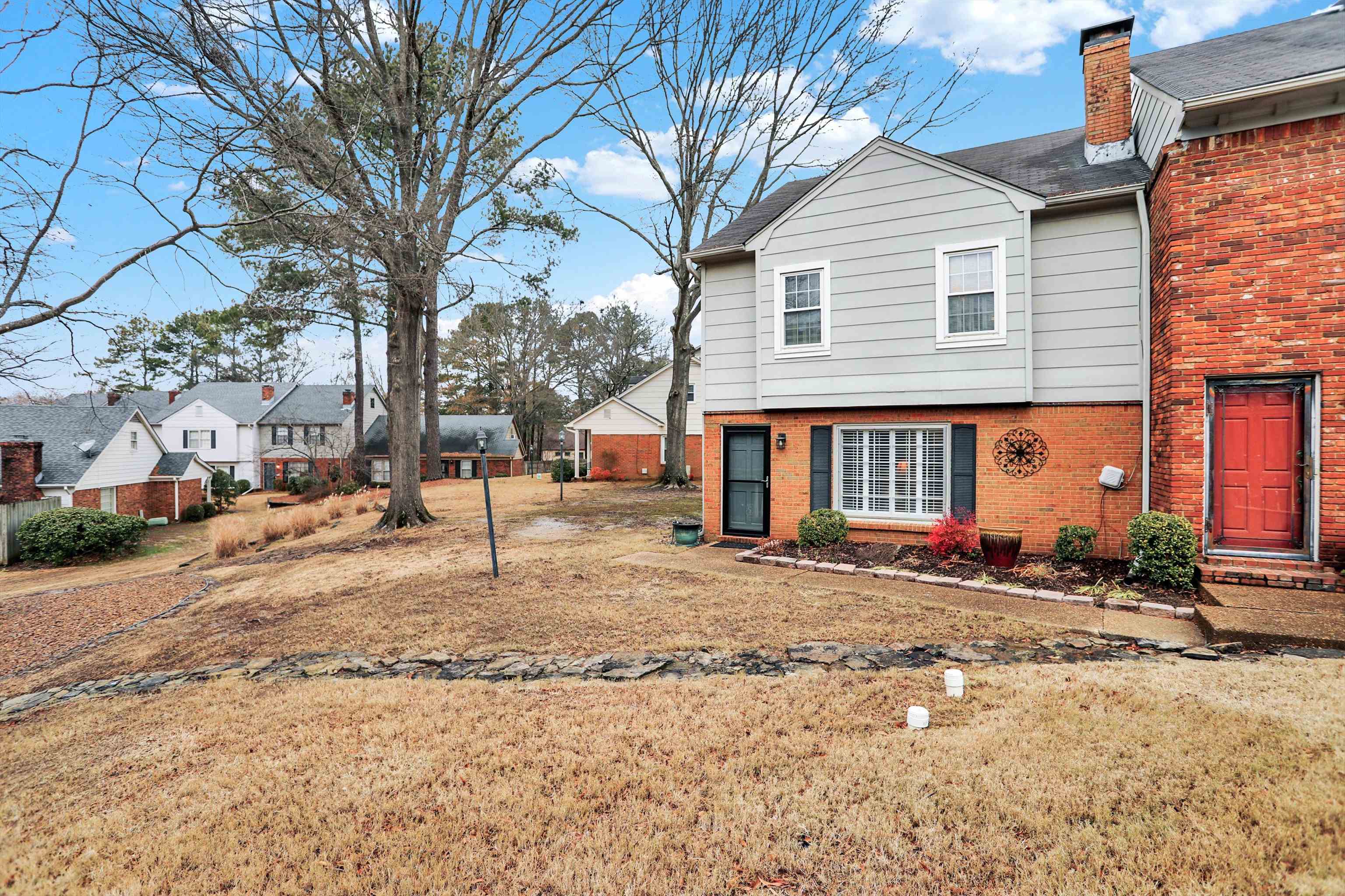 6971 FORDS STATION DR