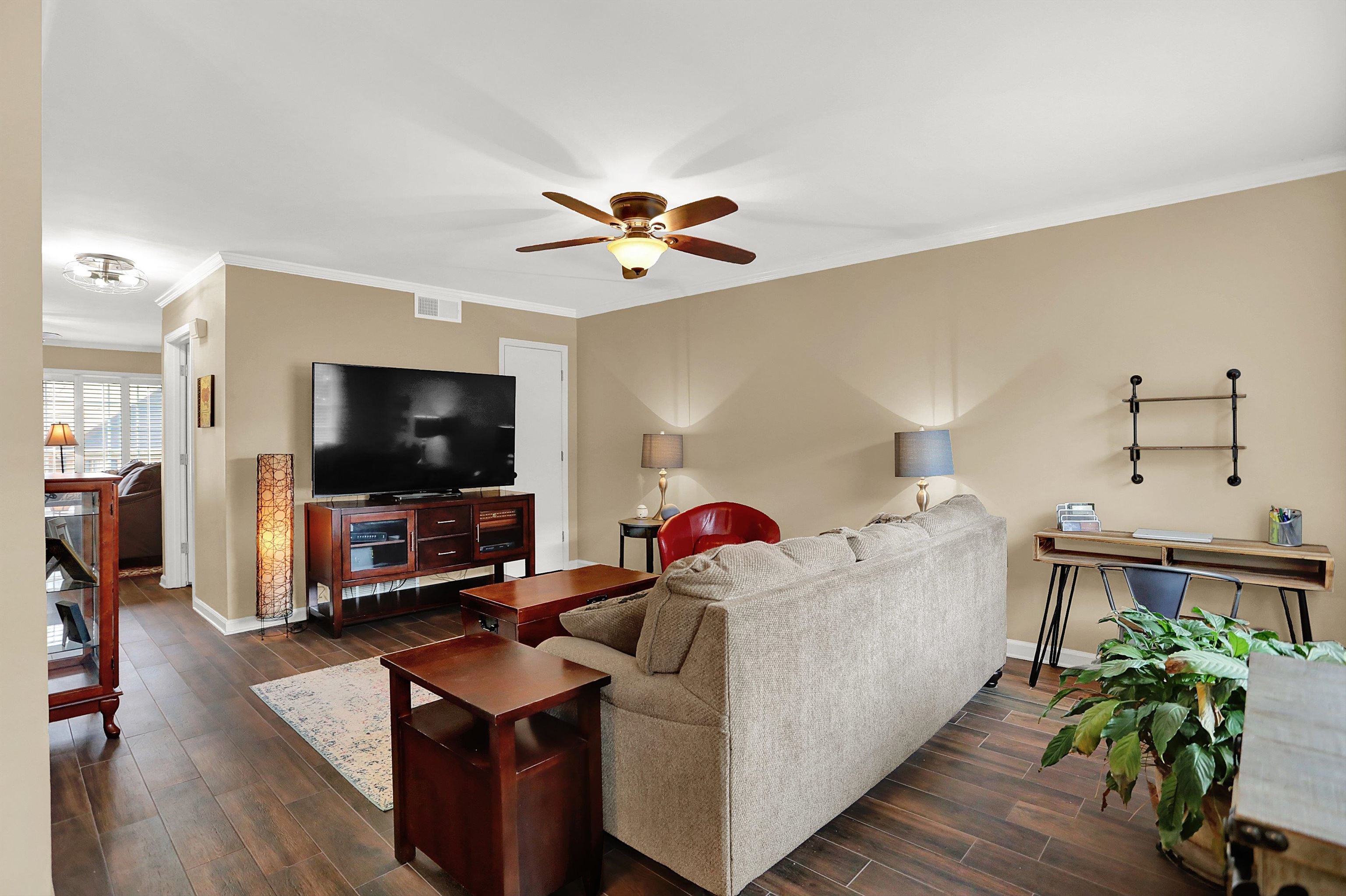 6971 FORDS STATION DR