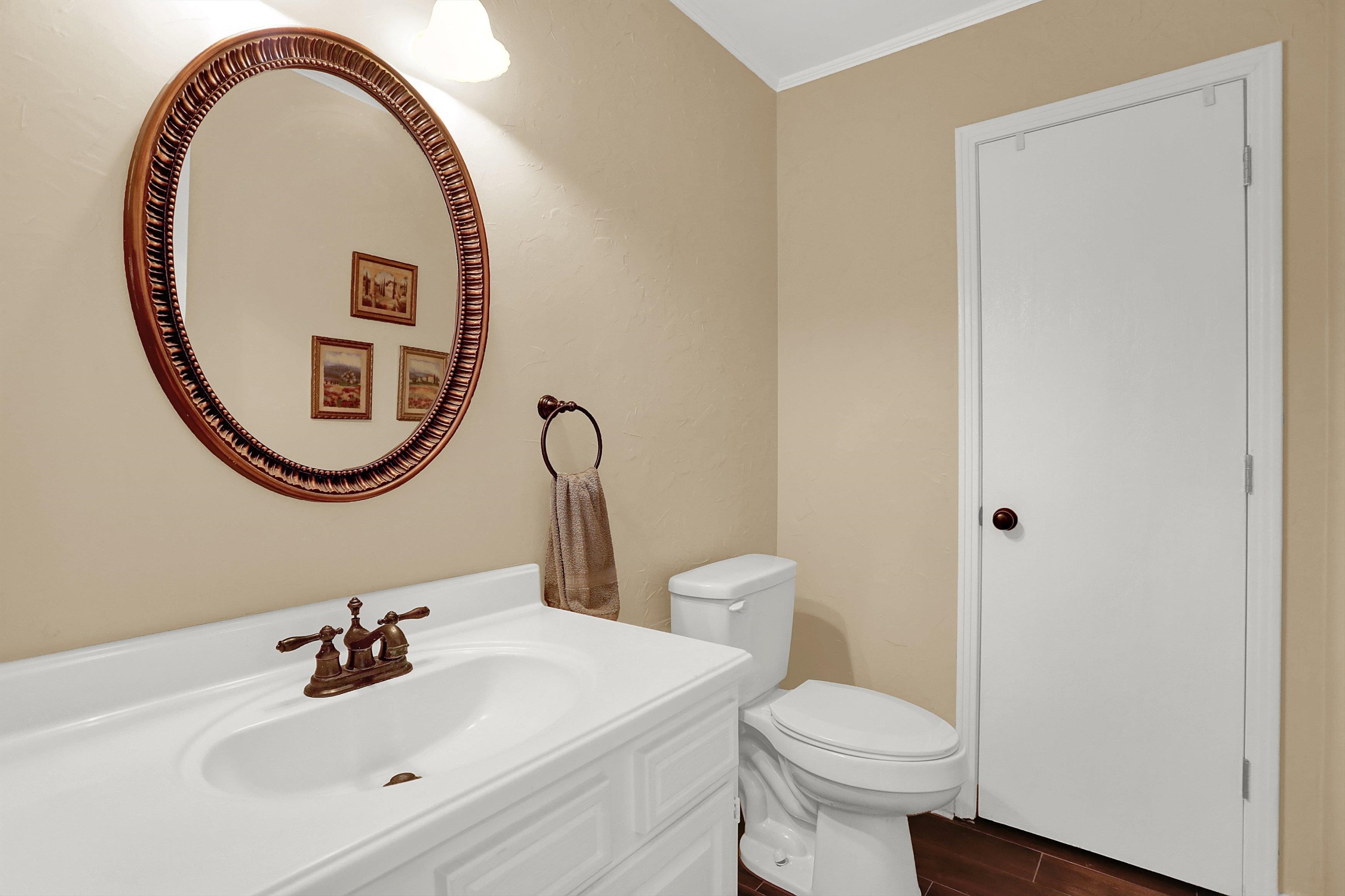 6971 FORDS STATION DR