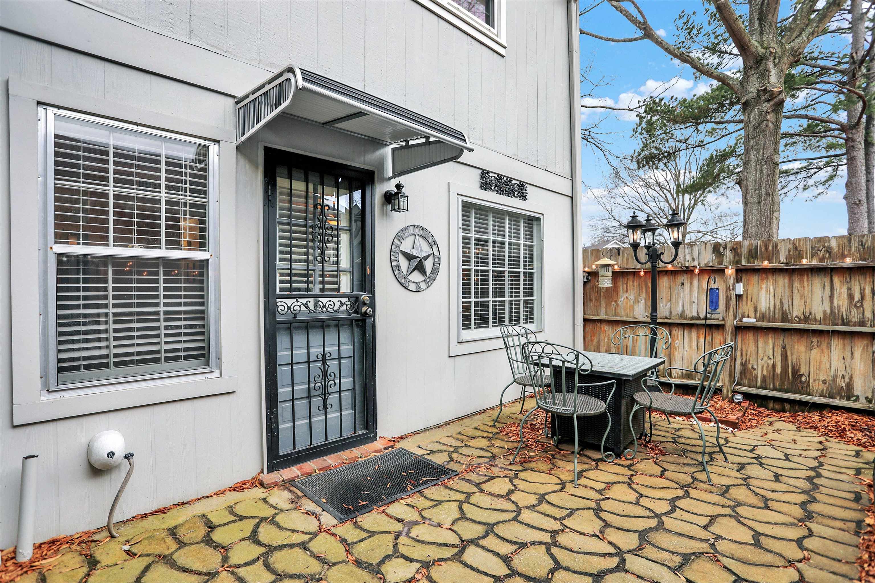 6971 FORDS STATION DR