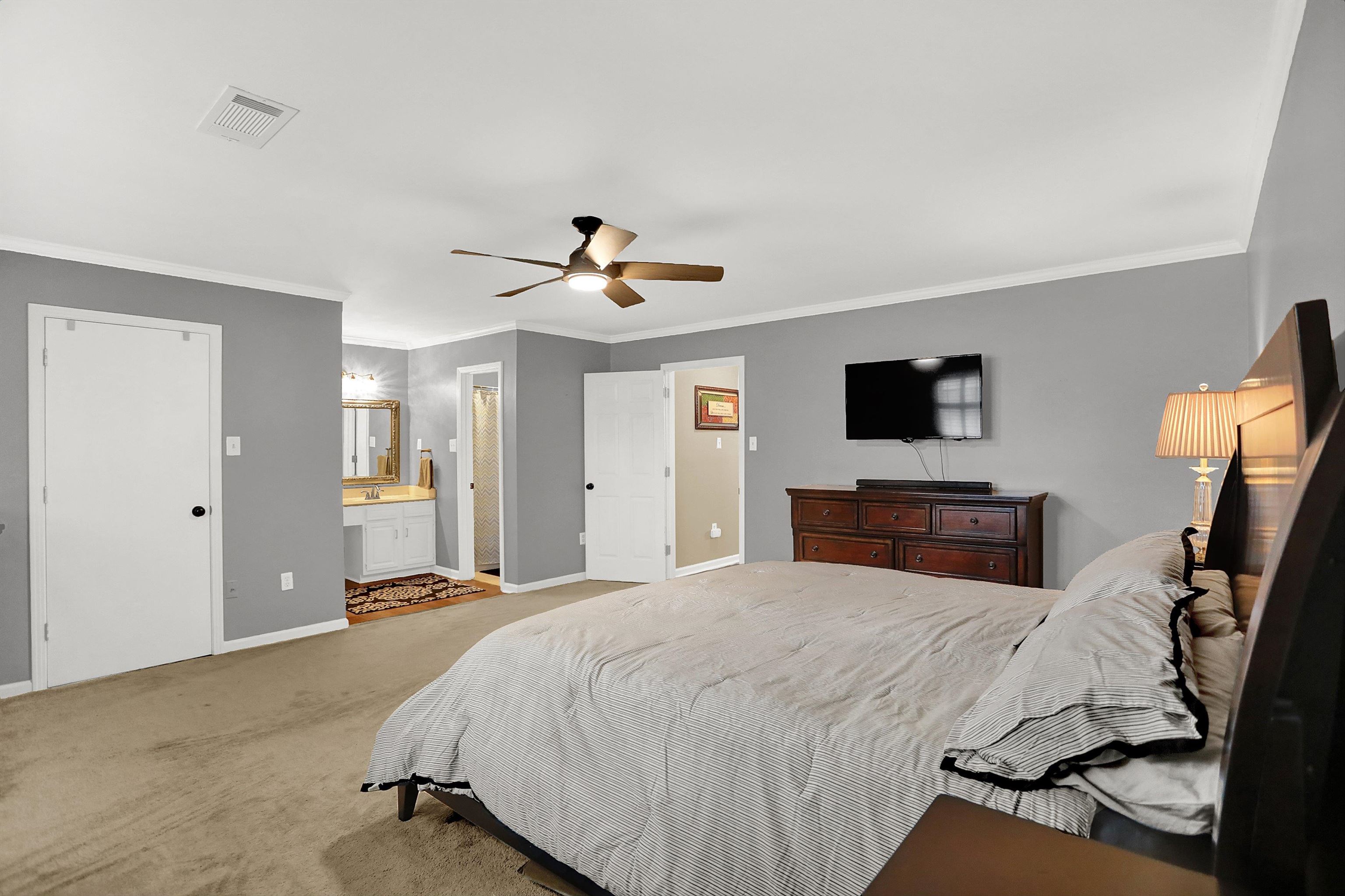 6971 FORDS STATION DR