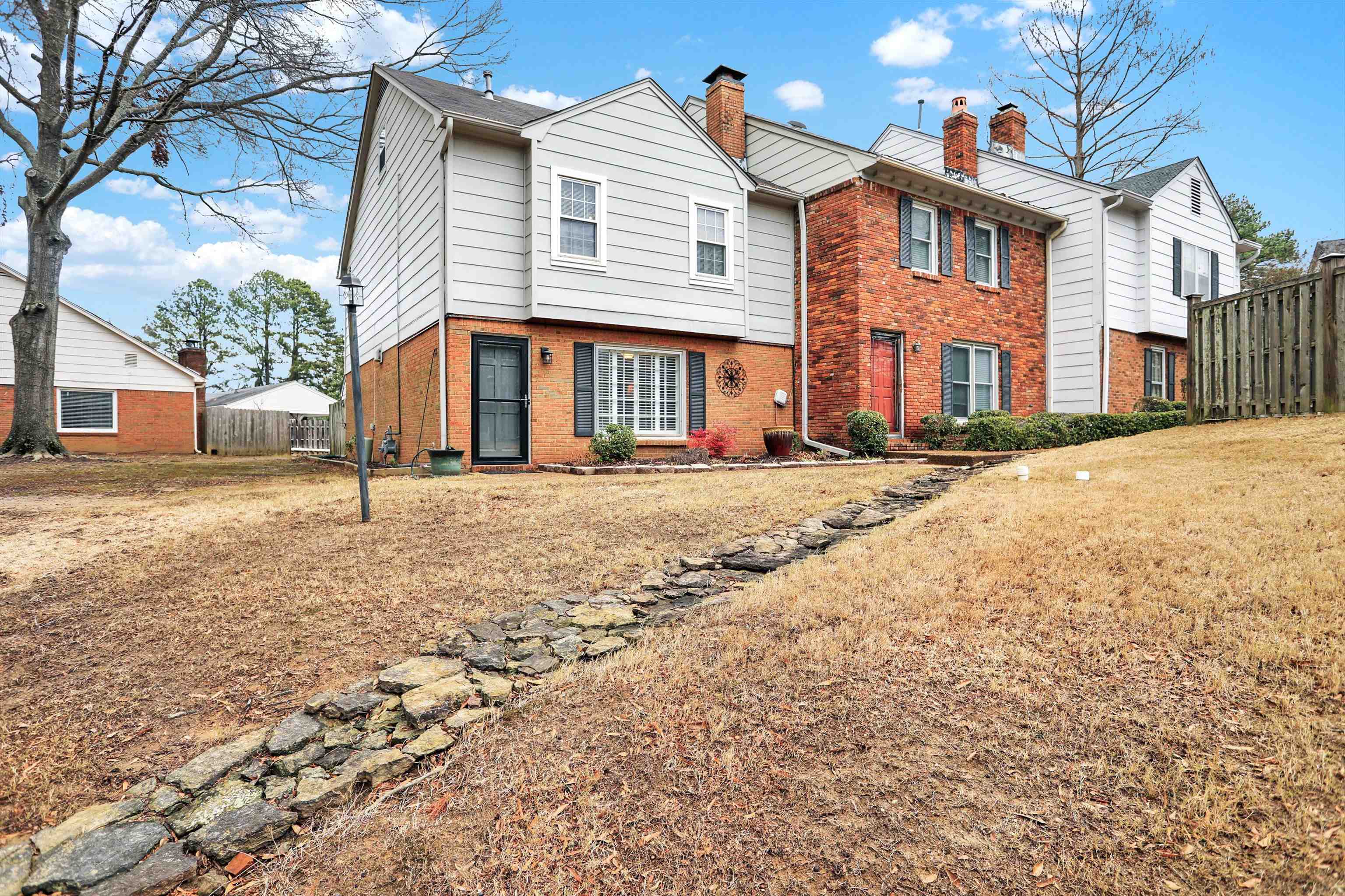 6971 FORDS STATION DR