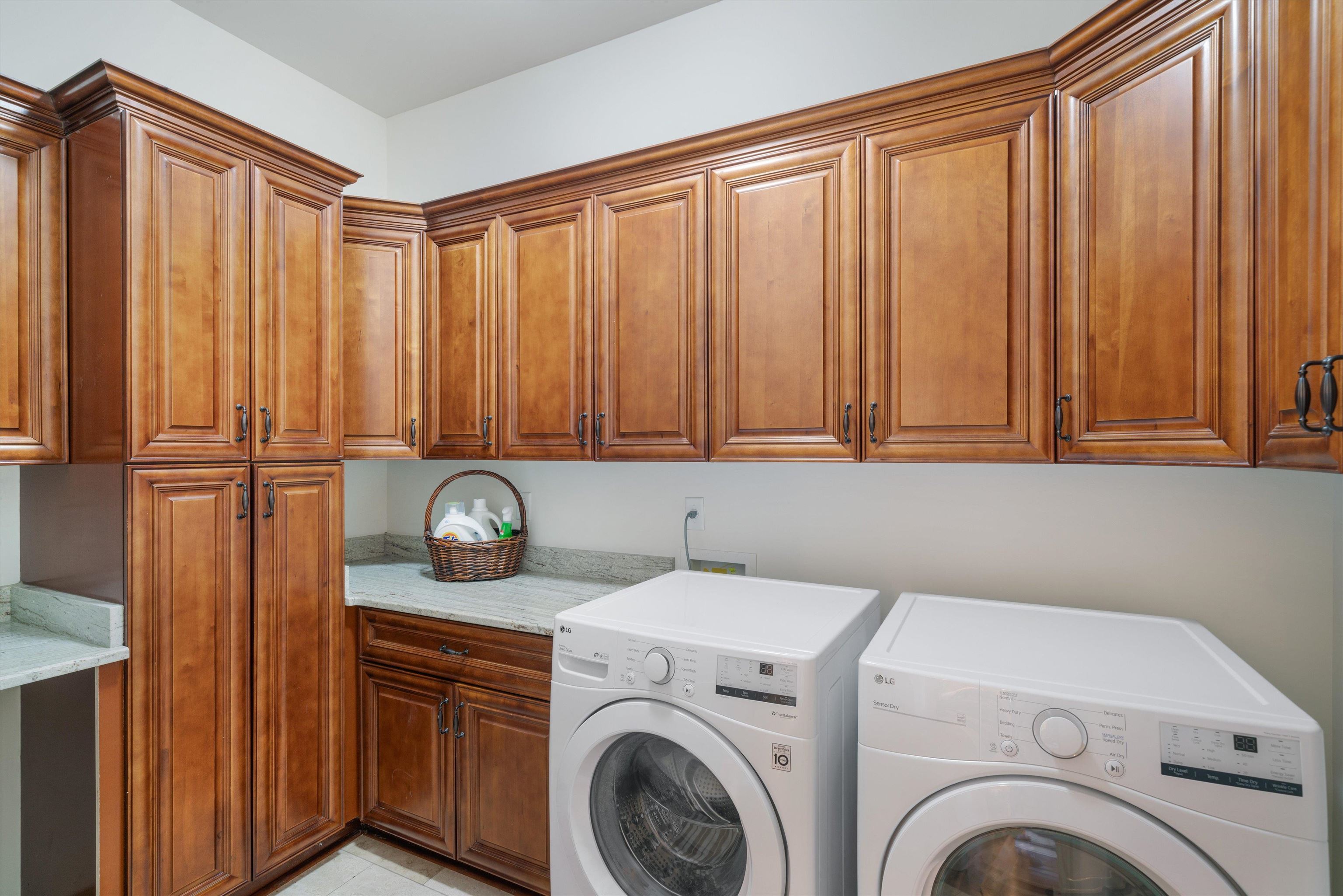 4751 COLONIAL GREEN PL