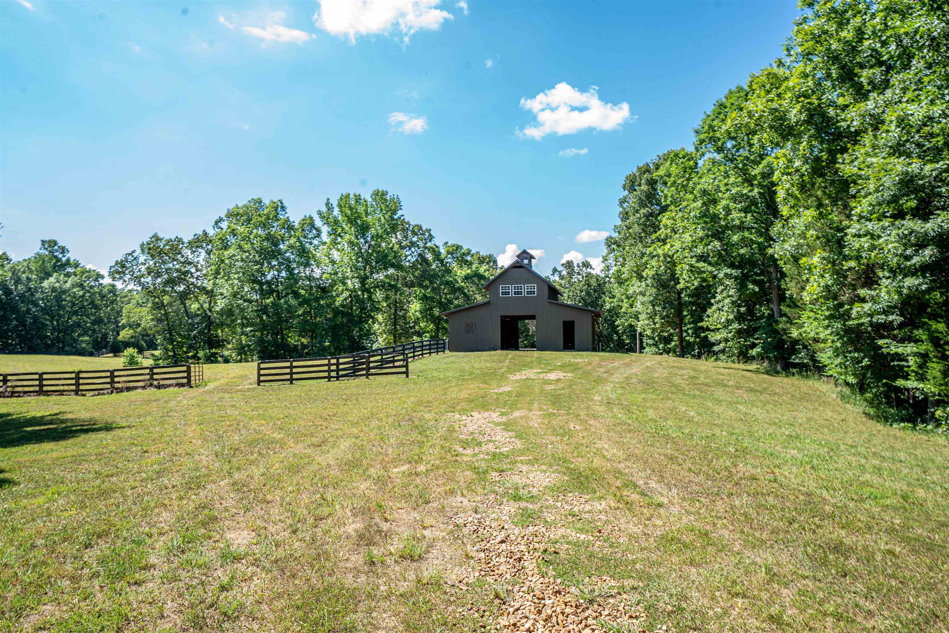 6175 JERNIGAN DR