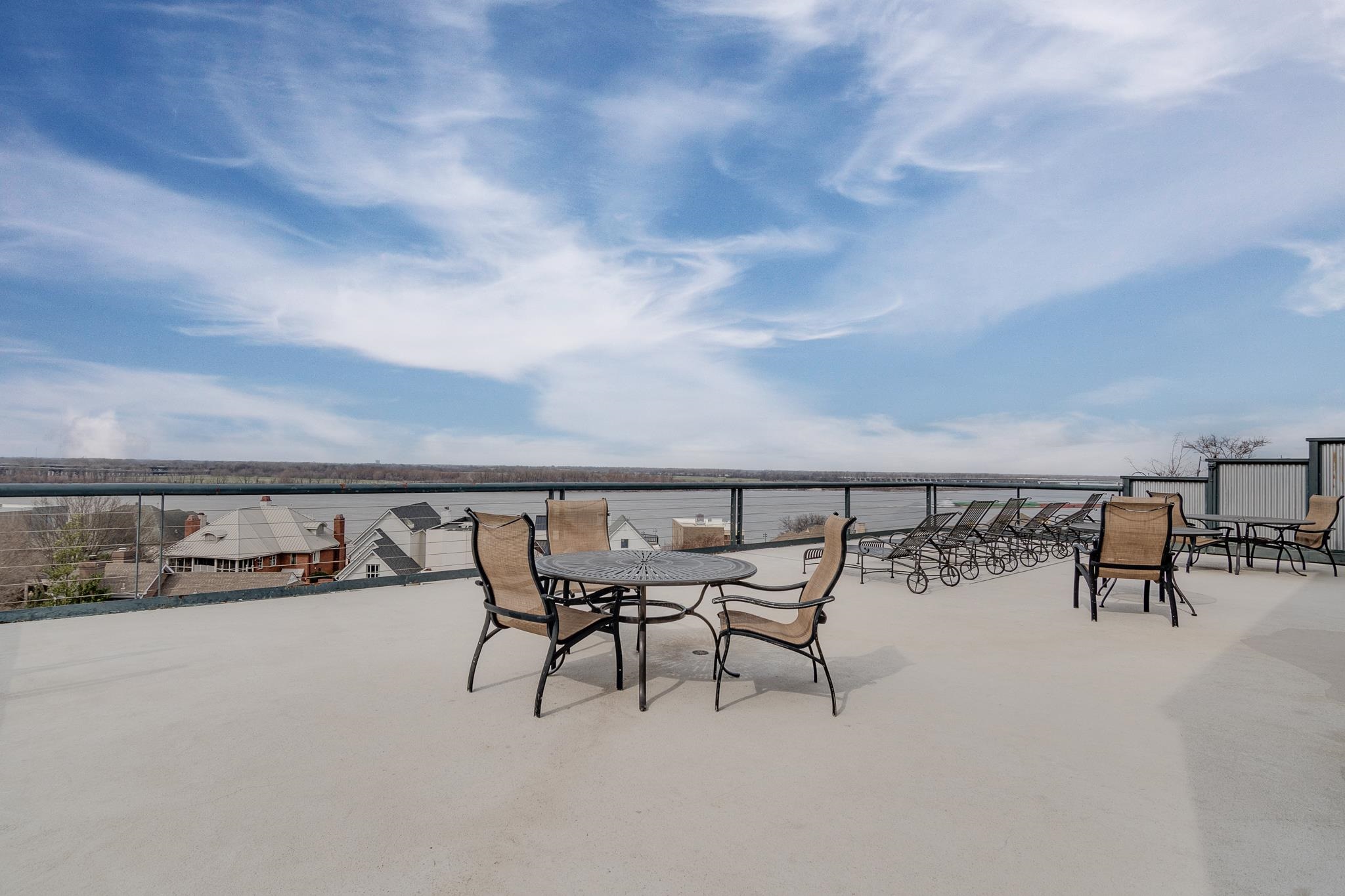 505 TENNESSEE ST Unit: 307