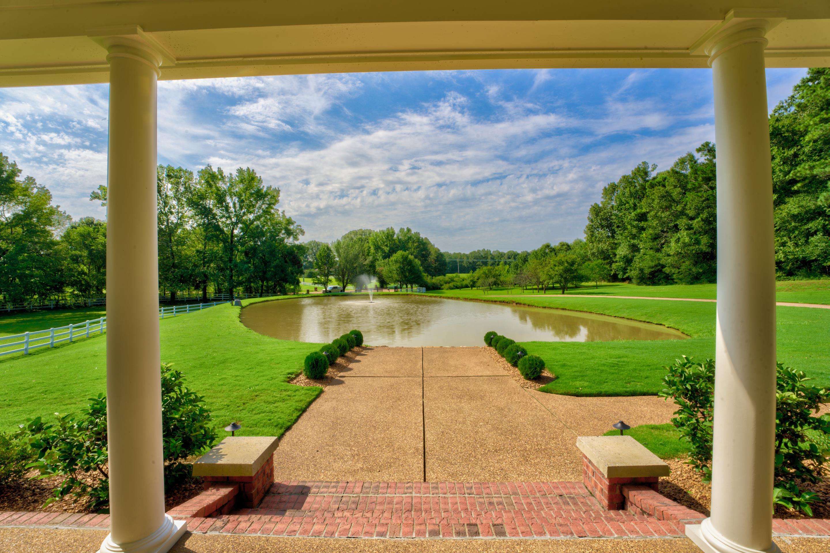 2165 LATTING HILLS CV