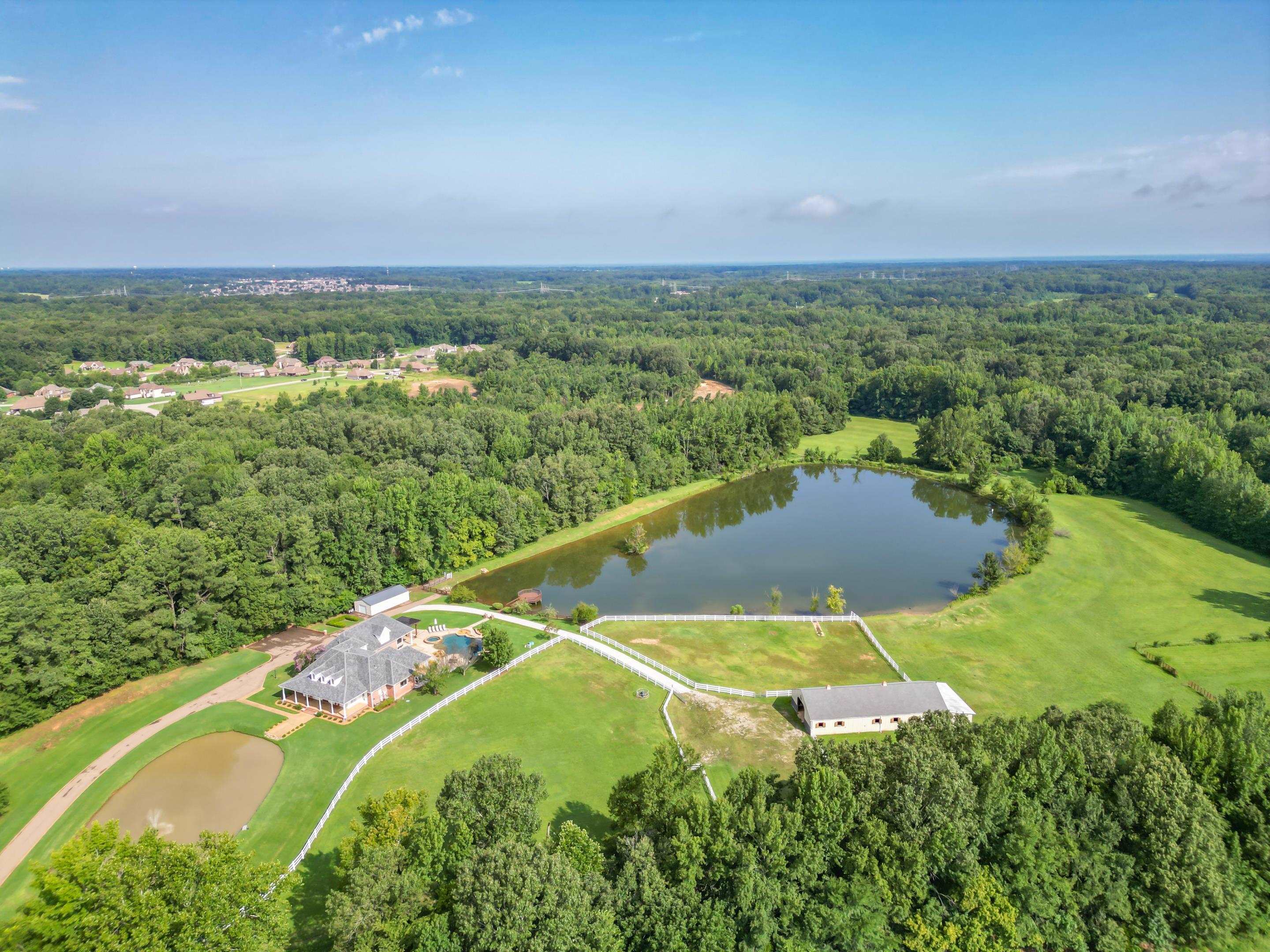 2165 LATTING HILLS CV