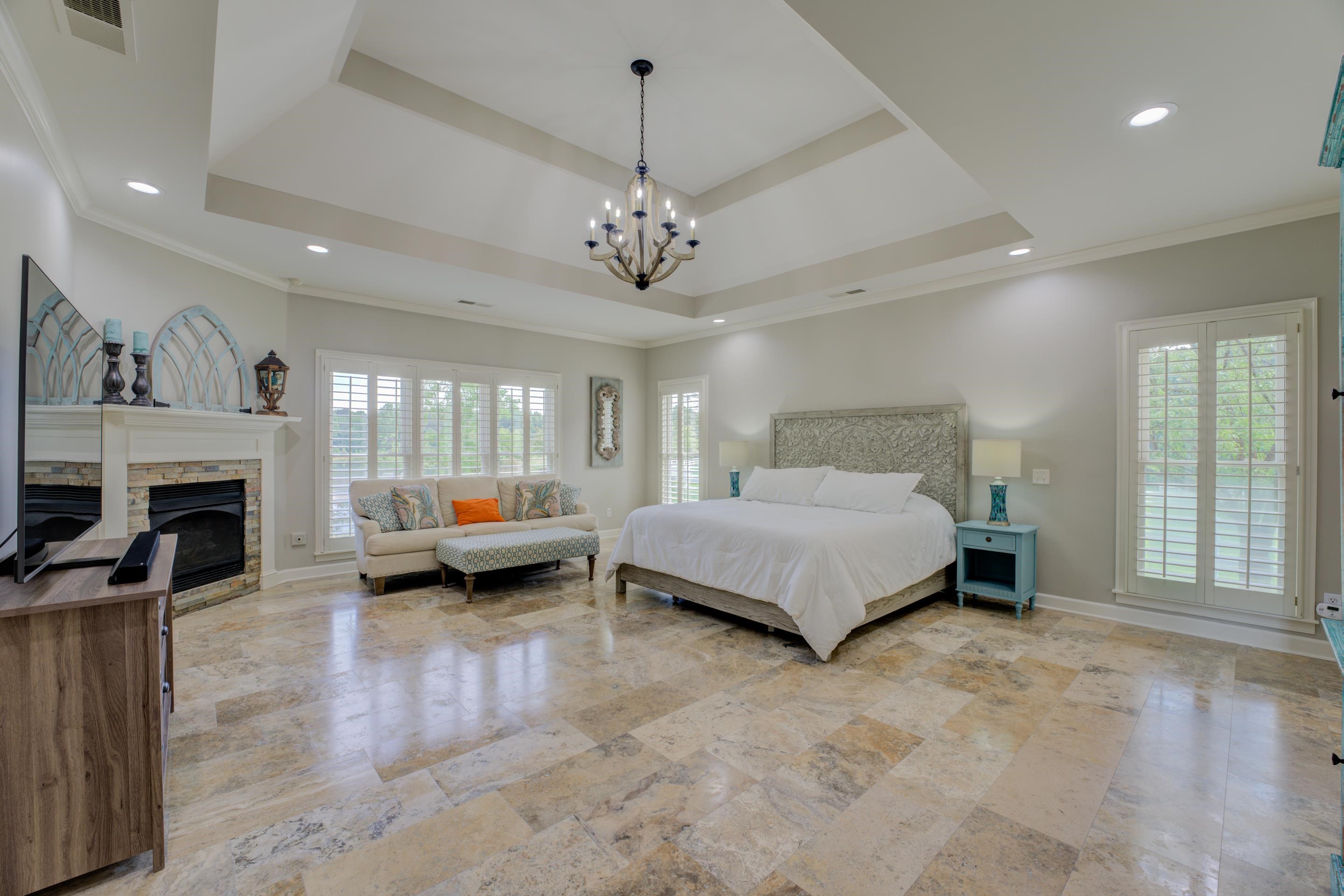 2165 LATTING HILLS CV