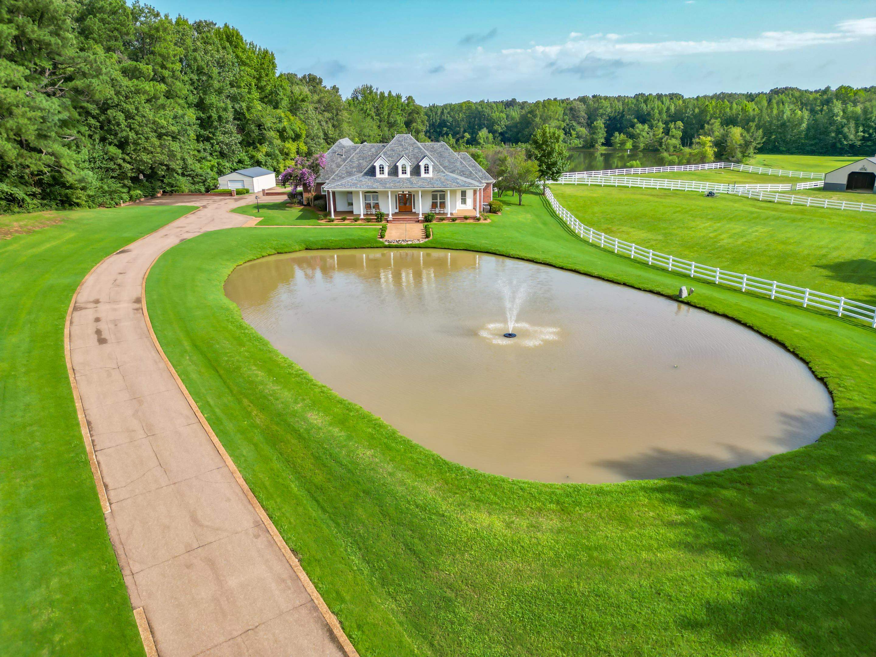 2165 LATTING HILLS CV