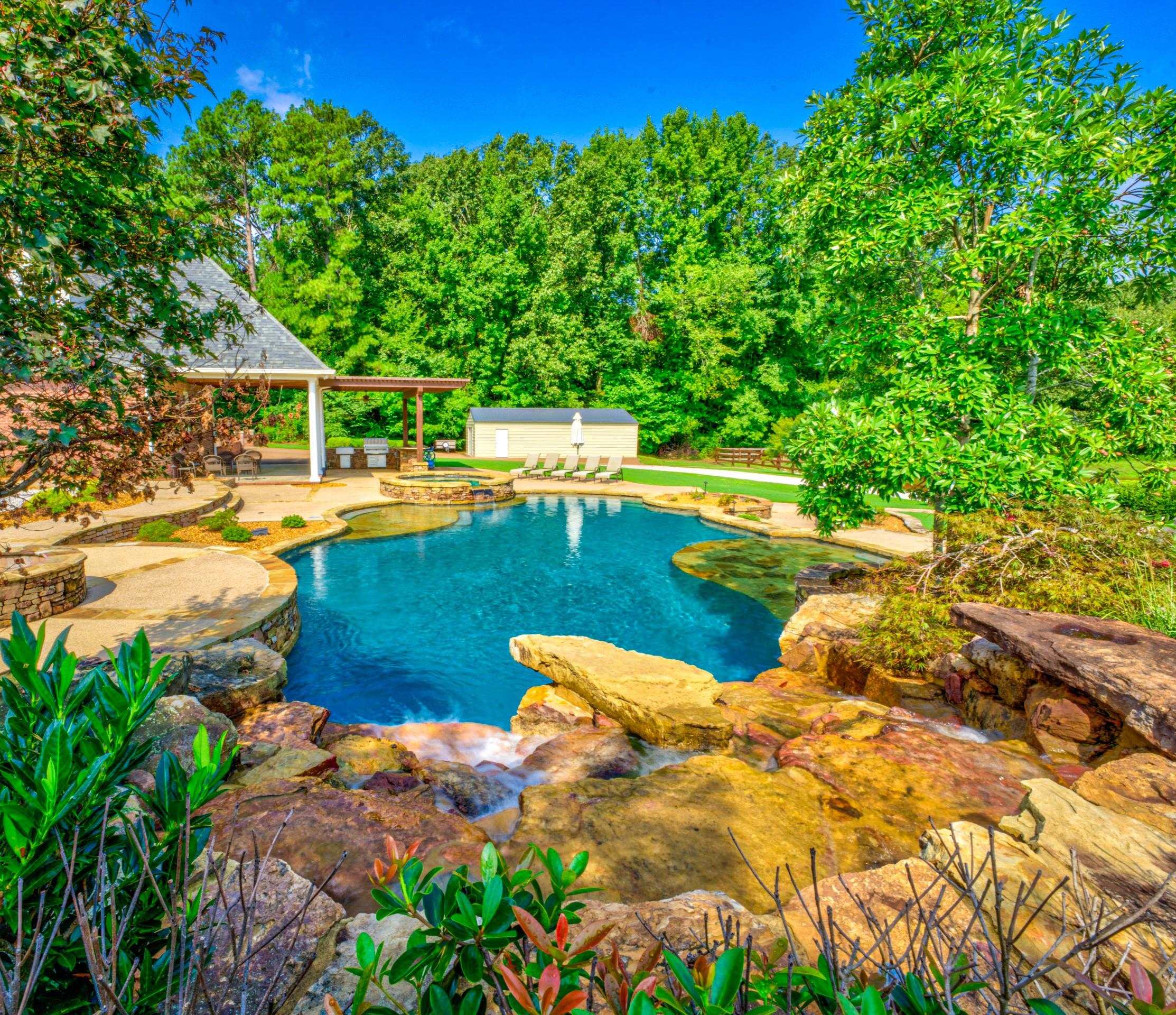 2165 LATTING HILLS CV