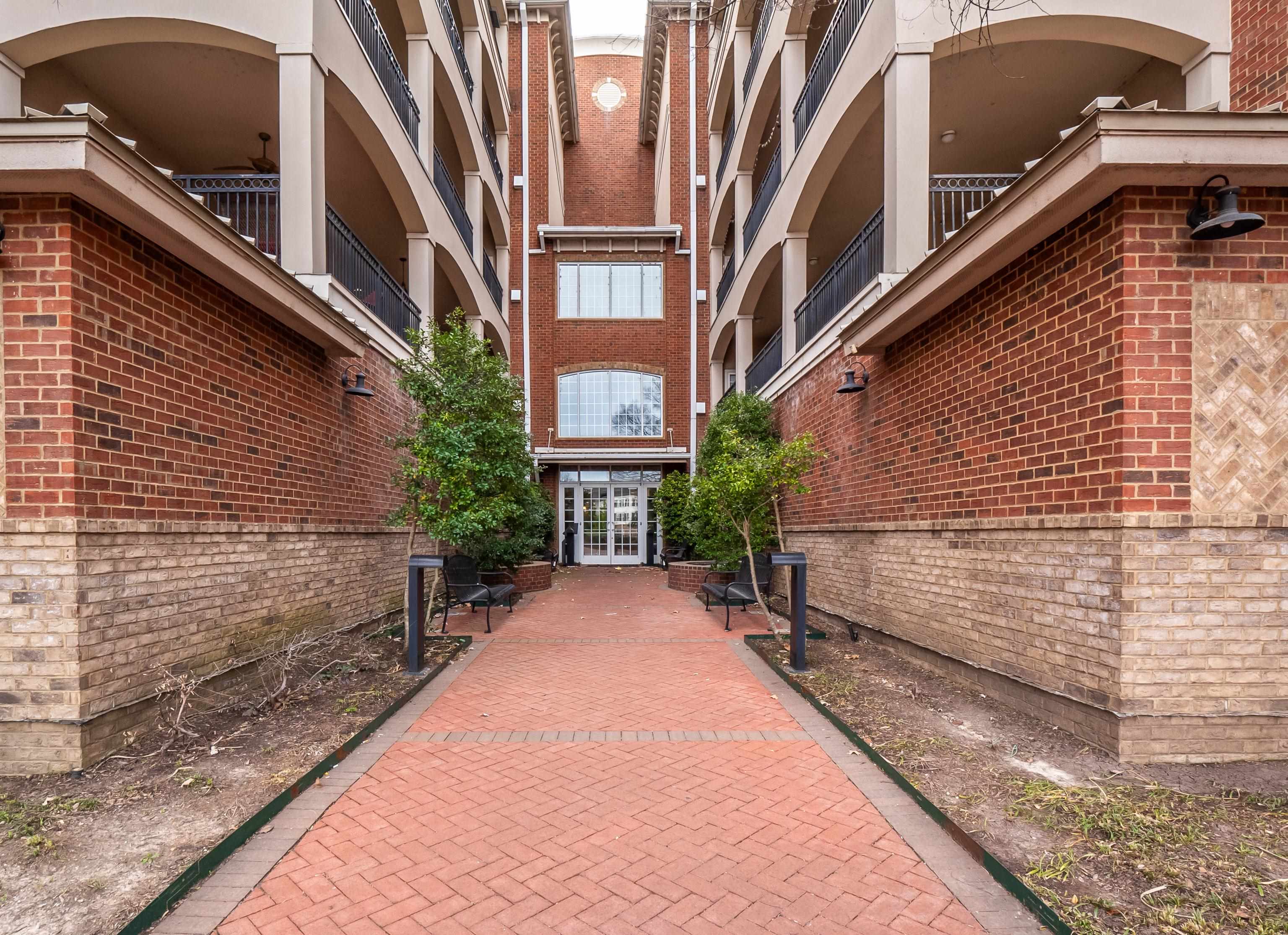 665 TENNESSEE ST Unit: 305