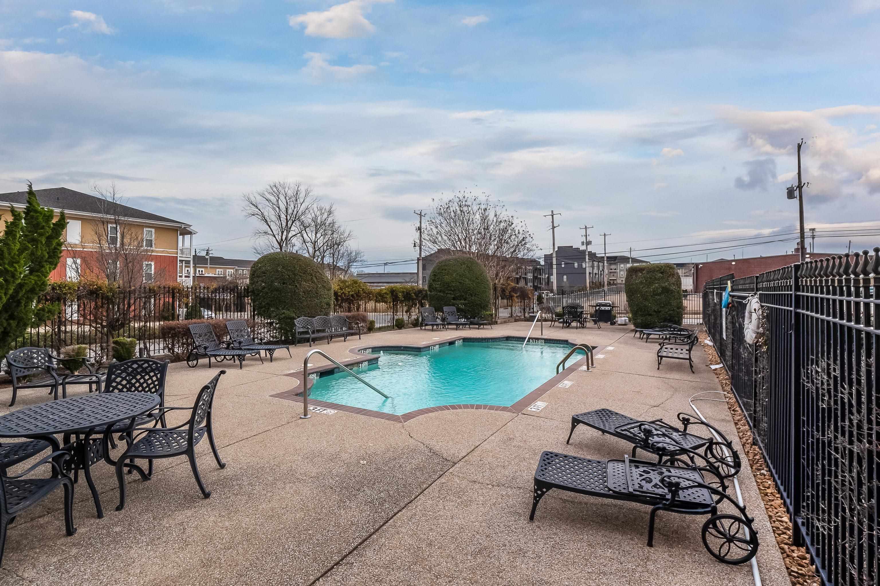 665 TENNESSEE ST Unit: 305