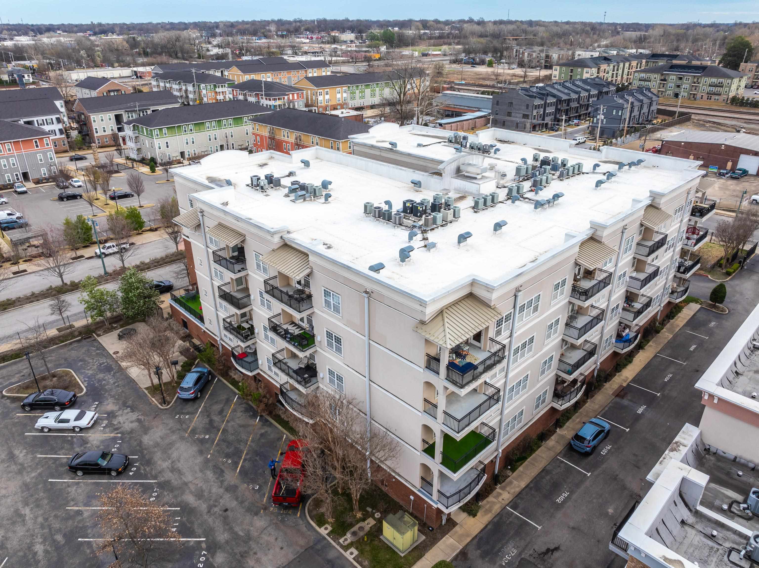 665 TENNESSEE ST Unit: 305