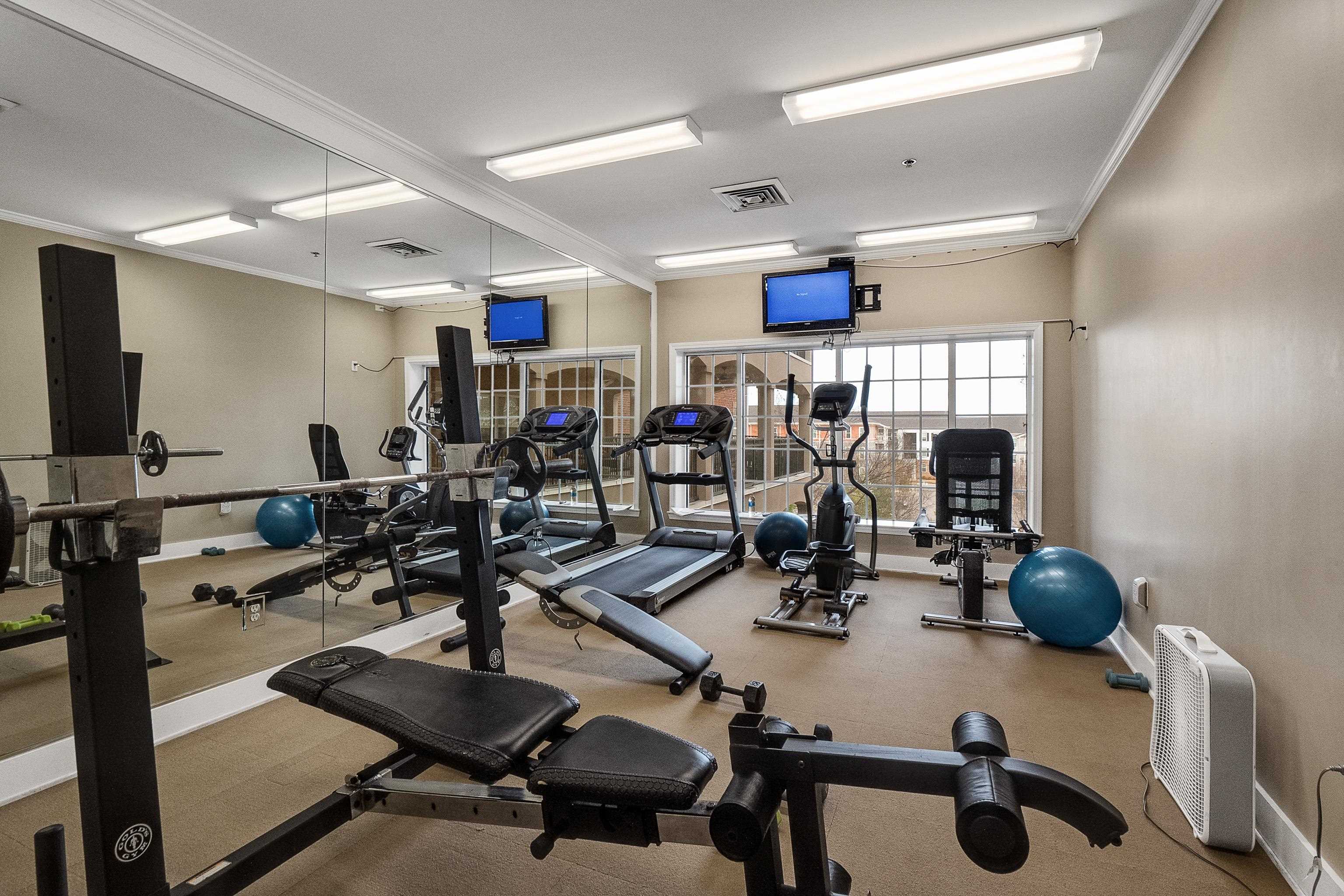 665 TENNESSEE ST Unit: 305