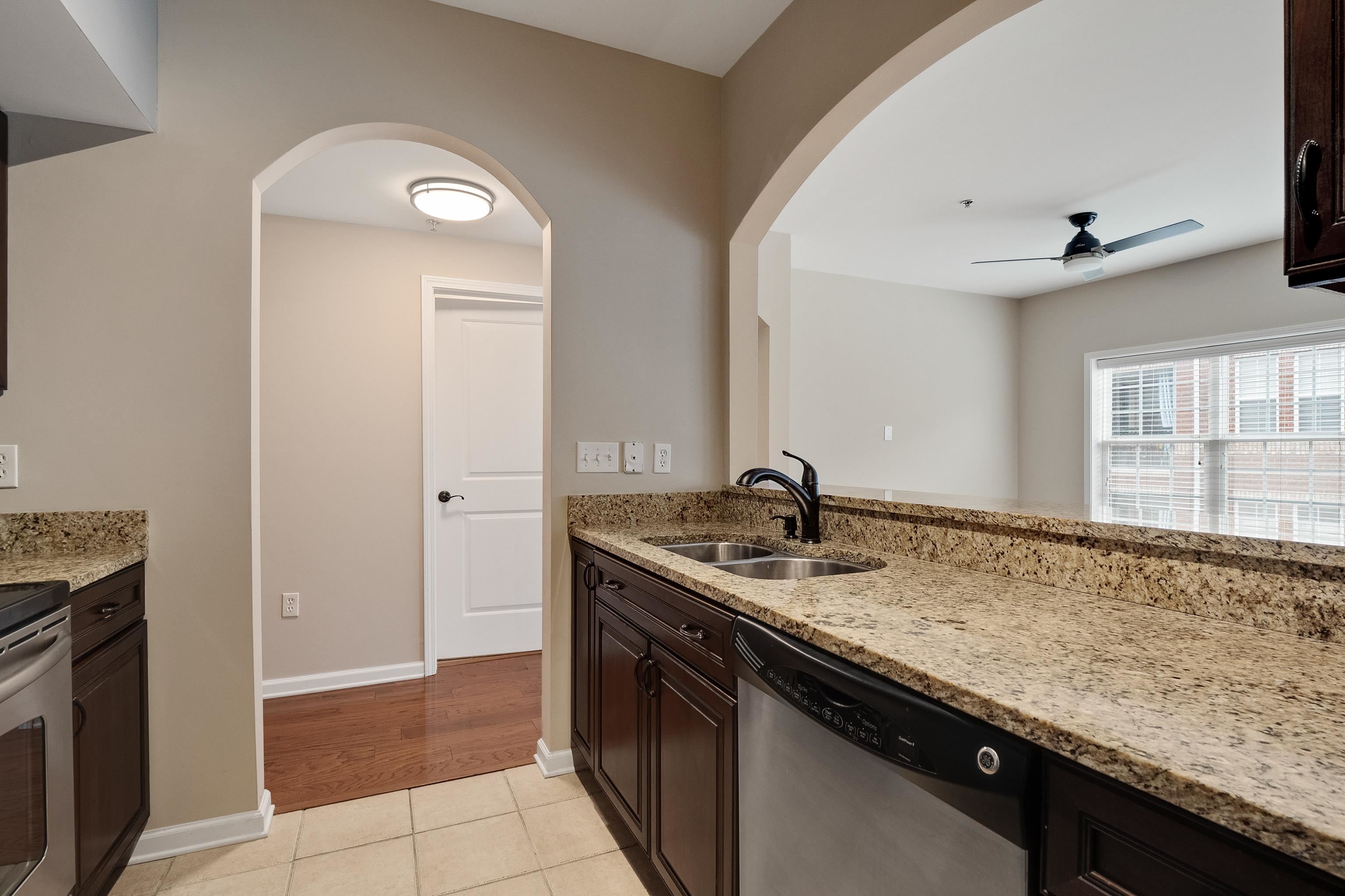 665 TENNESSEE ST Unit: 305